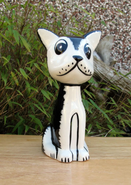 Lorna Bailey Early SUKI the Cat Dec 2001 (Reference Catalogue 1 Book page 14 )