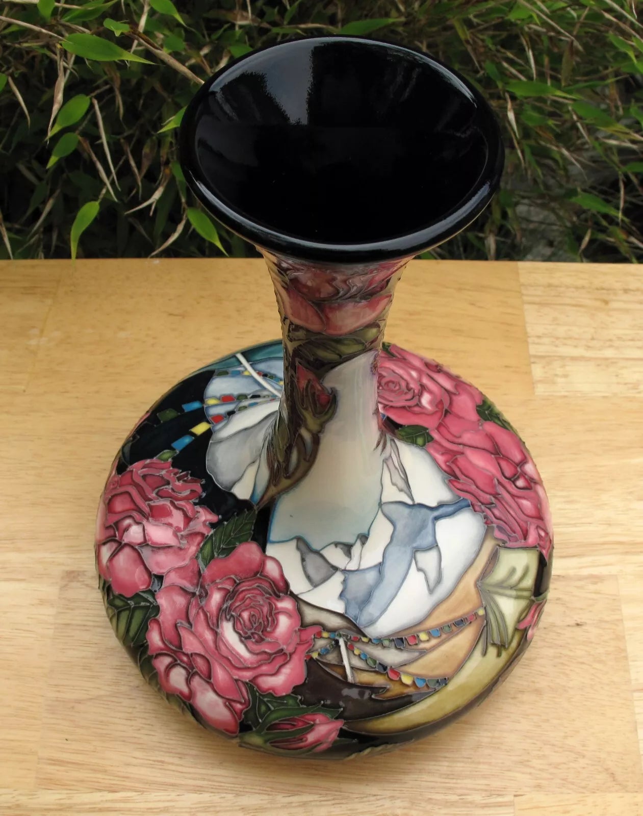 Moorcroft CORONATION DAY Numbered Edition 24. vase 104/9 First Quality RRP £840