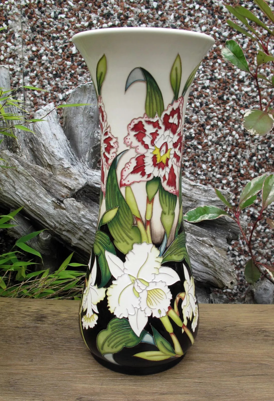 Moorcroft RHS NELLY ROBERTS Vase 364/12 Limited Edition 18/25 Retail Price £1050