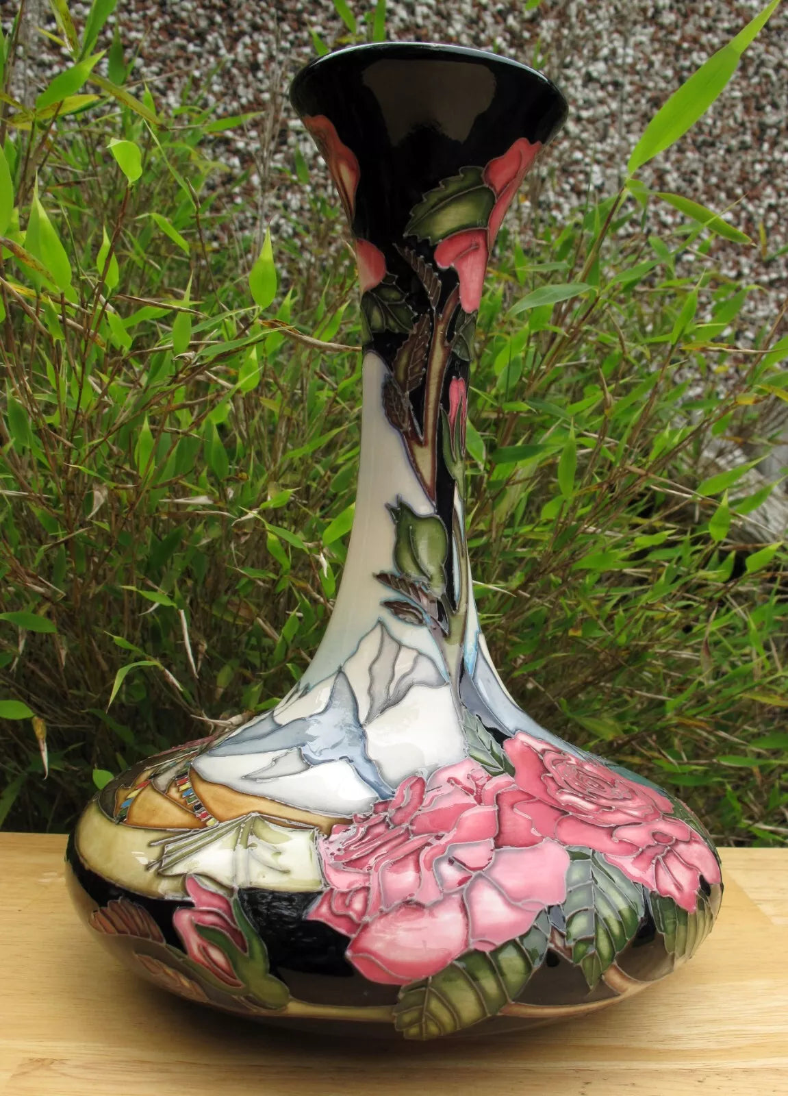 Moorcroft CORONATION DAY Numbered Edition 24. vase 104/9 First Quality RRP £840