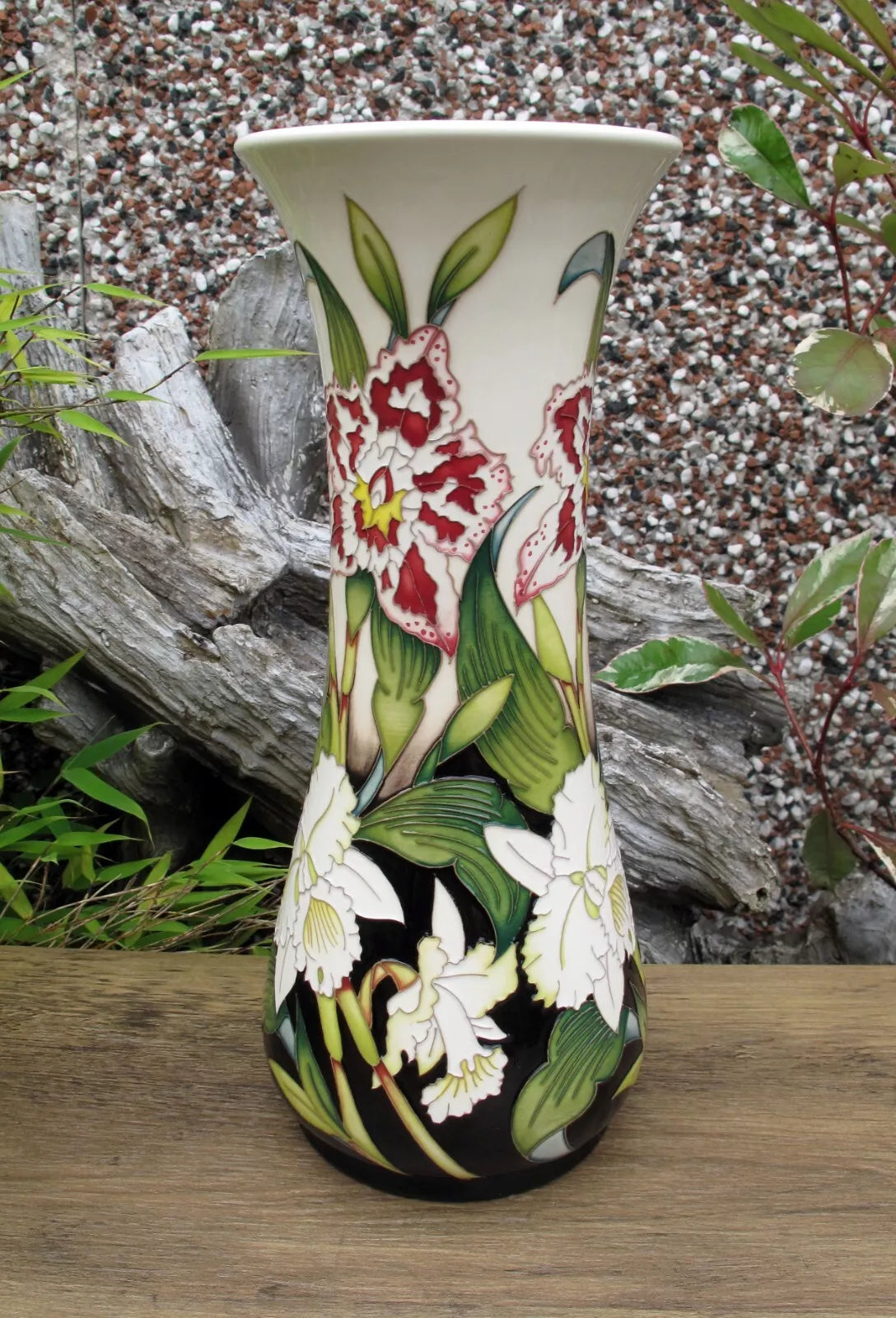 Moorcroft RHS NELLY ROBERTS Vase 364/12 Limited Edition 18/25 Retail Price £1050