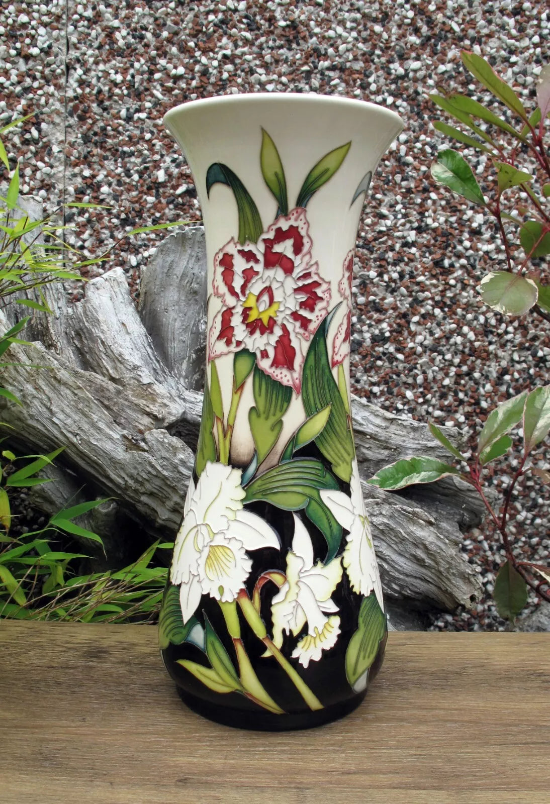 Moorcroft RHS NELLY ROBERTS Vase 364/12 Limited Edition 18/25 Retail Price £1050