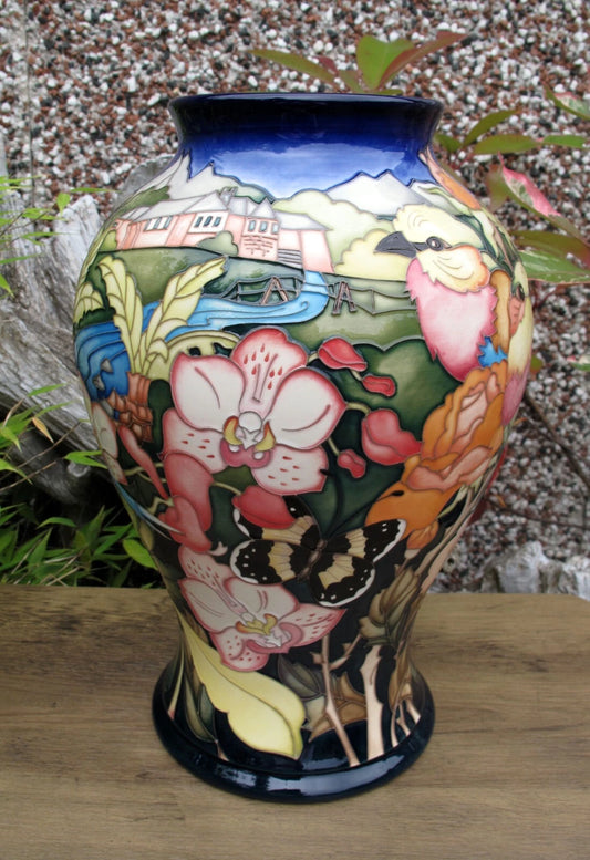 Moorcroft SAGANA LODGE Vase 65/12 Limited Edition 22/30 Retail Price £2195 Birds