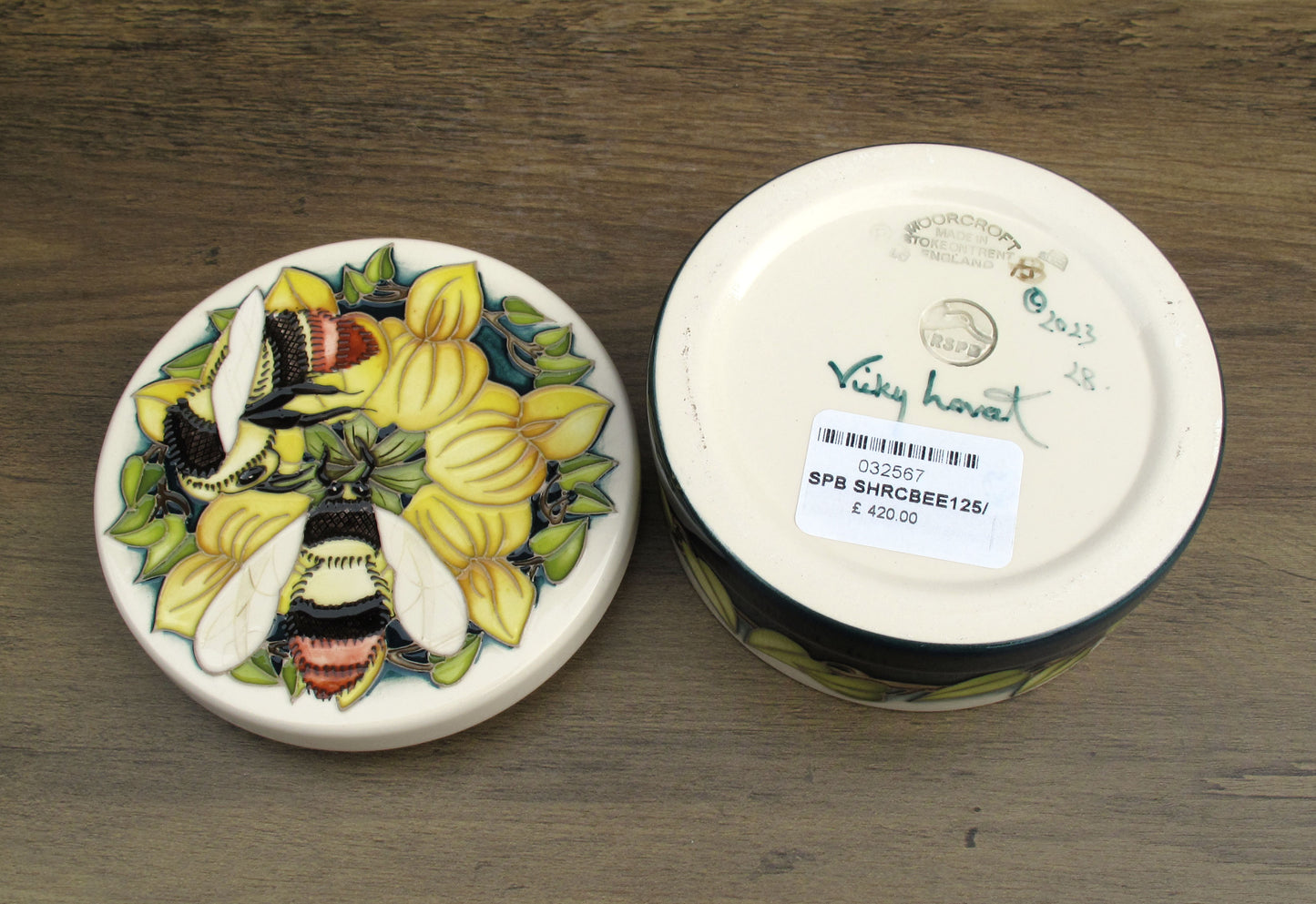 Moorcroft RSPB SHRILL CARDER BEE Lidded Box 125/4 Number 28. Retail Price £420