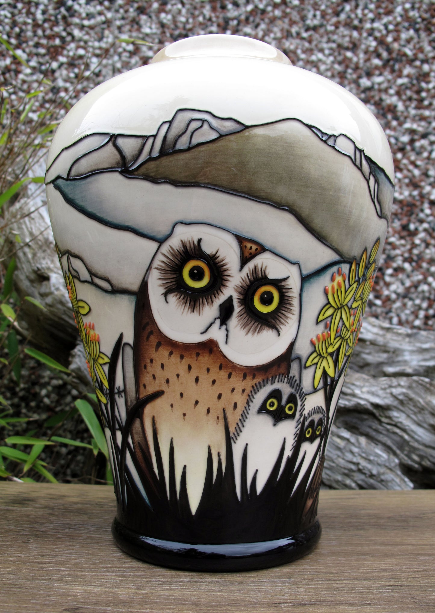 Moorcroft VERY RARE SHORT EARED OWL Vase 576/9 Trial 2.10.23 Retail Price £1545