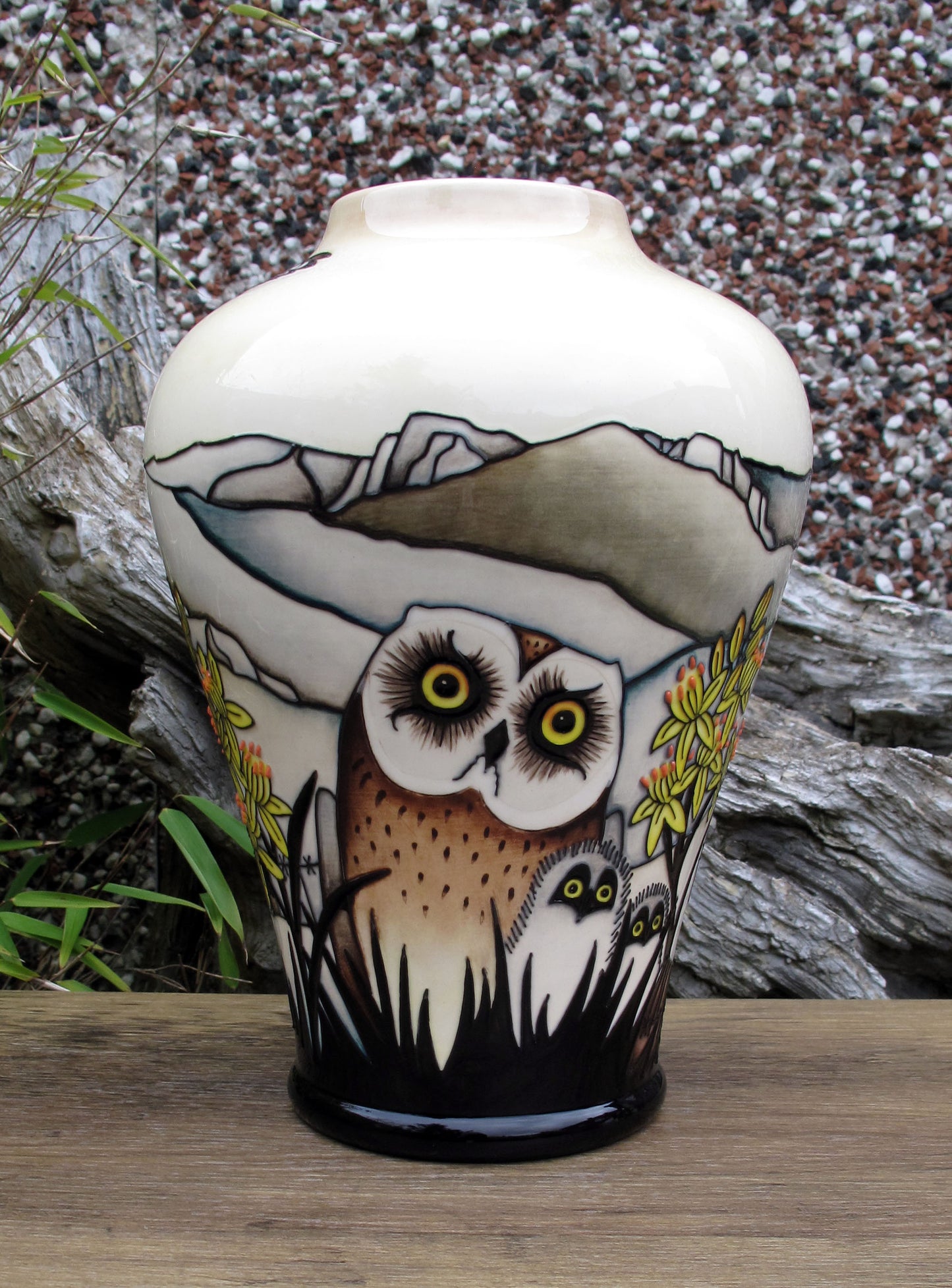 Moorcroft VERY RARE SHORT EARED OWL Vase 576/9 Trial 2.10.23 Retail Price £1545