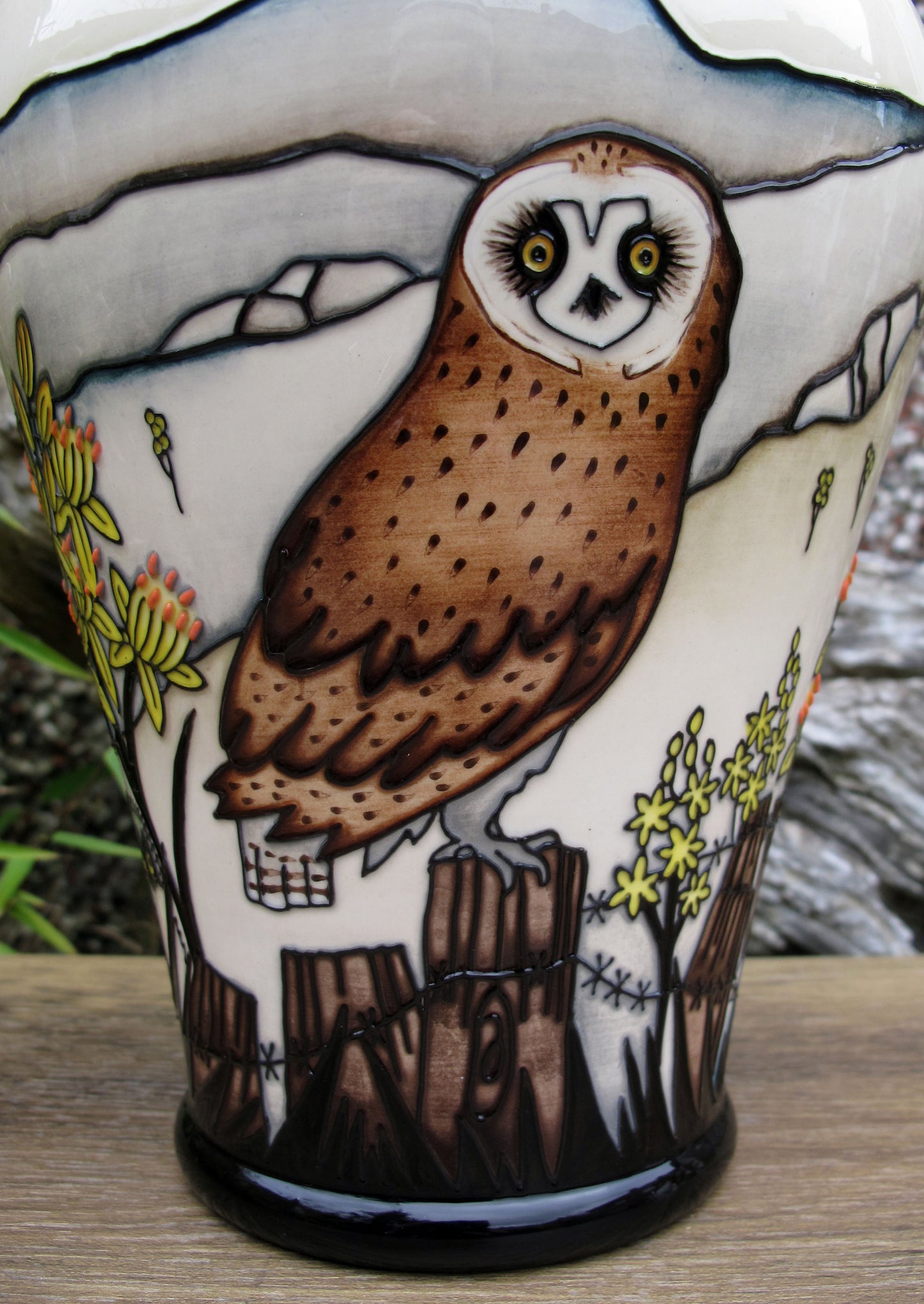 Moorcroft VERY RARE SHORT EARED OWL Vase 576/9 Trial 2.10.23 Retail Price £1545