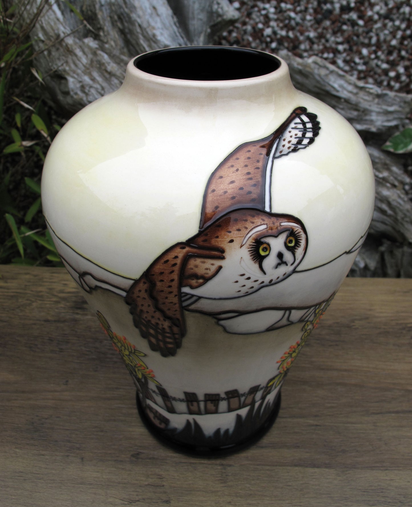 Moorcroft VERY RARE SHORT EARED OWL Vase 576/9 Trial 2.10.23 Retail Price £1545