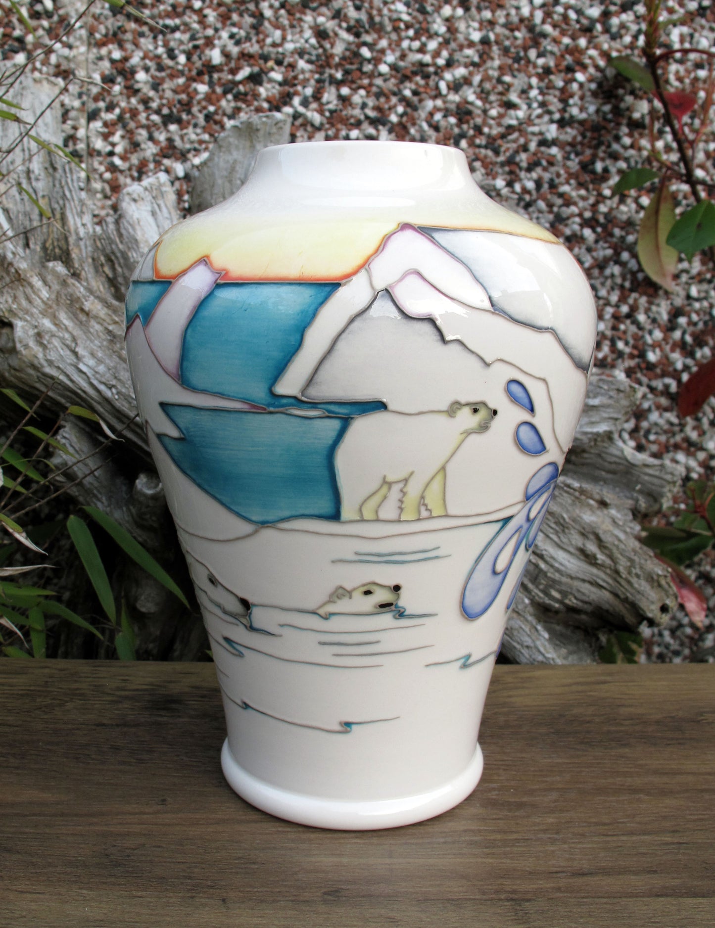 Moorcroft Exquisite SEA BEARS Vase 576/9 Limited Edition 24/30 Retail Price £595