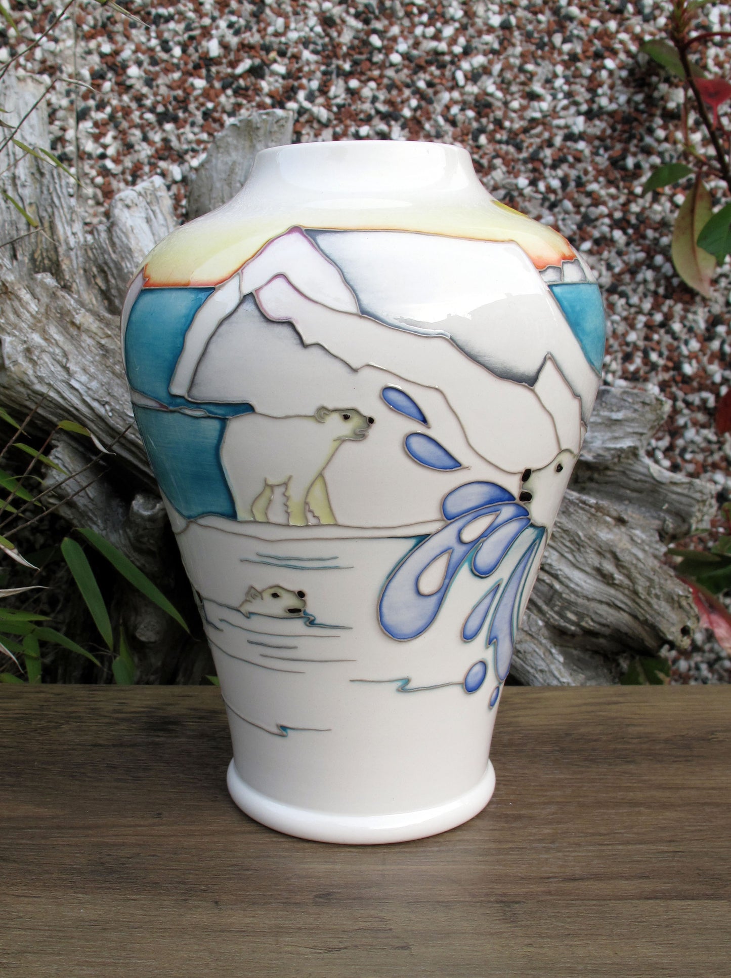 Moorcroft Exquisite SEA BEARS Vase 576/9 Limited Edition 24/30 Retail Price £595