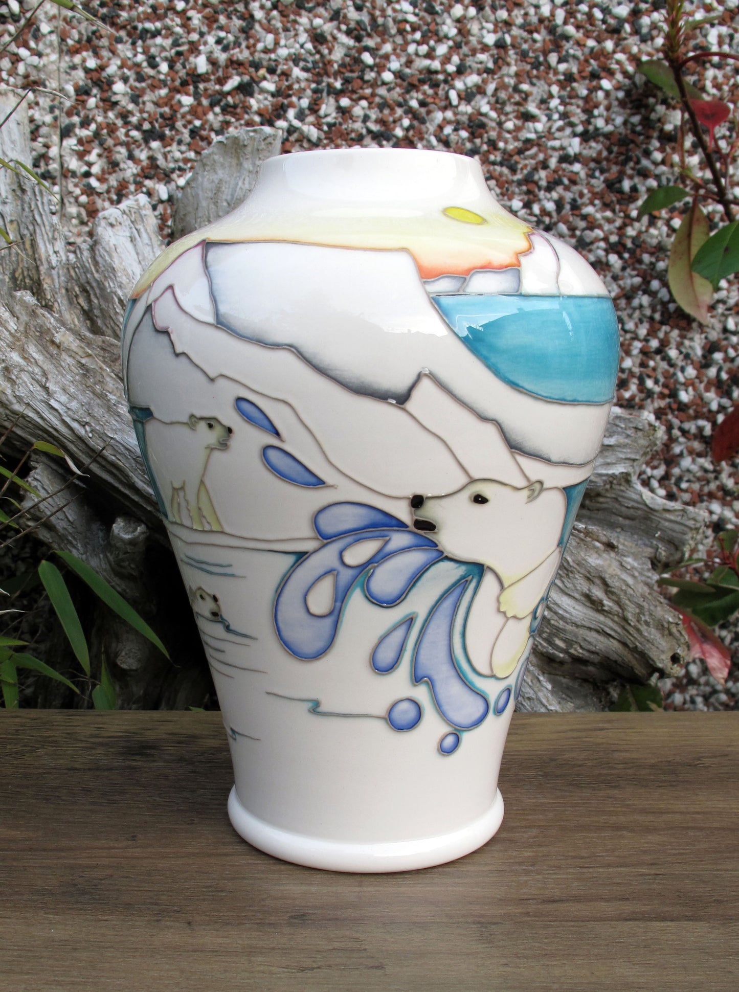 Moorcroft Exquisite SEA BEARS Vase 576/9 Limited Edition 24/30 Retail Price £595