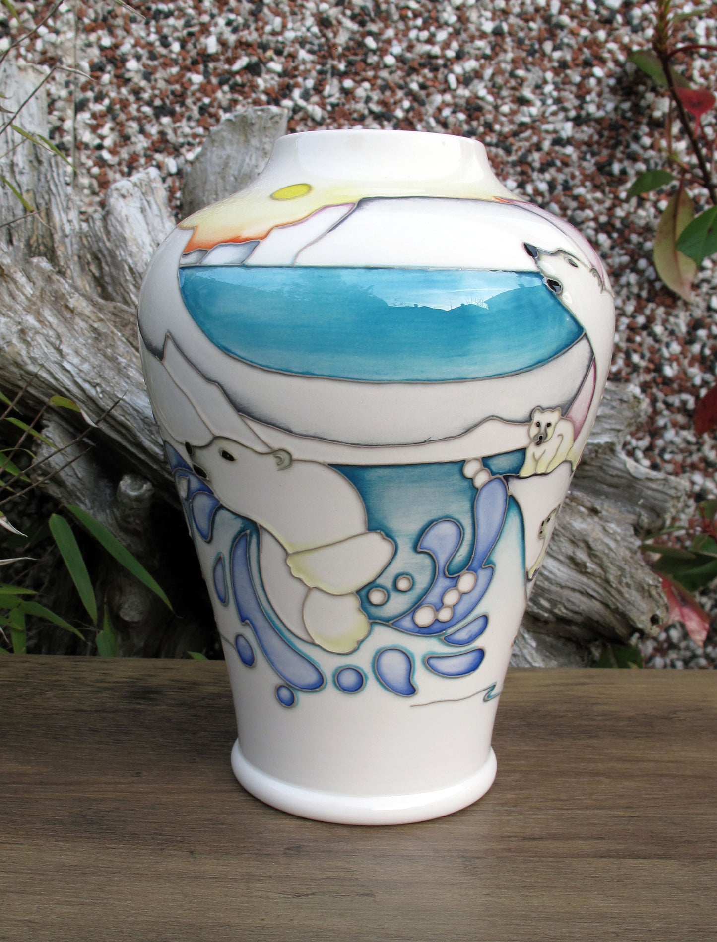 Moorcroft Exquisite SEA BEARS Vase 576/9 Limited Edition 24/30 Retail Price £595