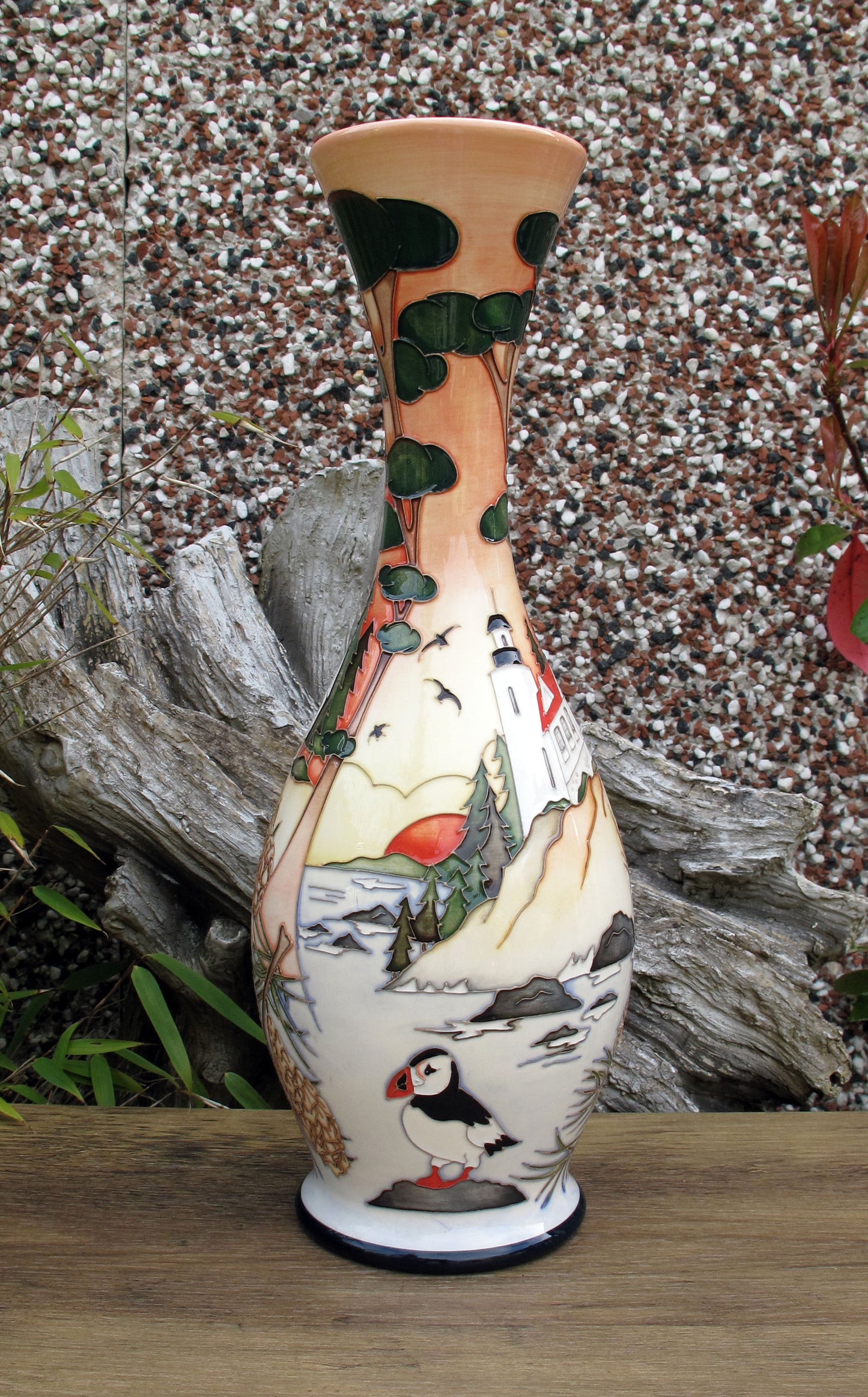 Moorcroft ARCADIA MAINE Vase 81/14 Trial Date 23.10.23 Retail Price £1730 Puffins