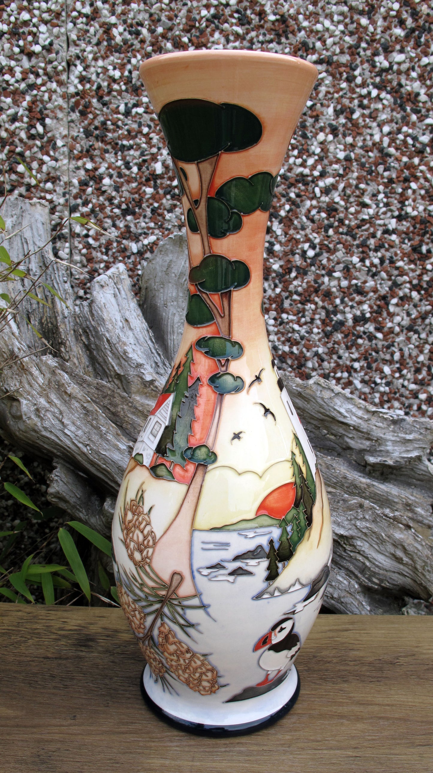Moorcroft ARCADIA MAINE Vase 81/14 Trial Date 23.10.23 Retail Price £1730 Puffins