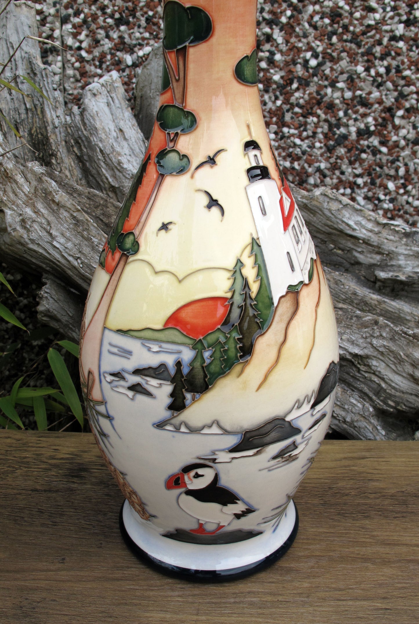 Moorcroft ARCADIA MAINE Vase 81/14 Trial Date 23.10.23 Retail Price £1730 Puffins