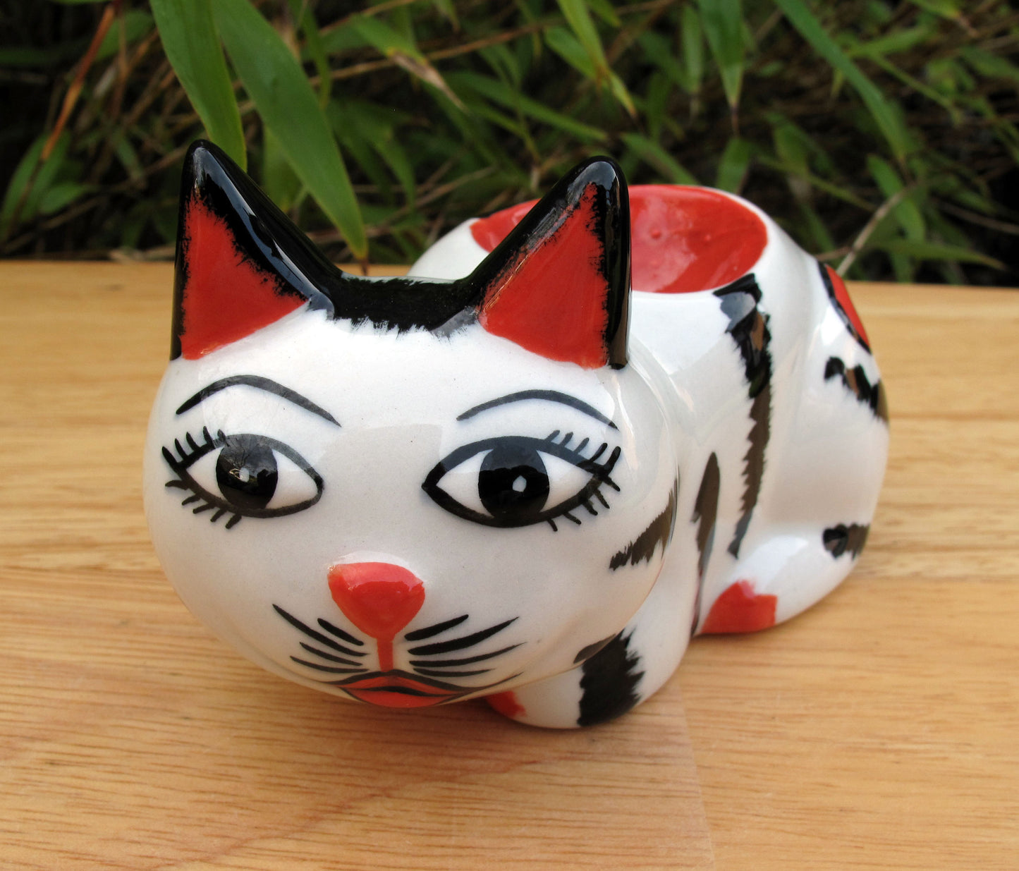 Lorna Bailey Female ( Queen ) Cat Egg Cup Limited Edition 11/100 Easter