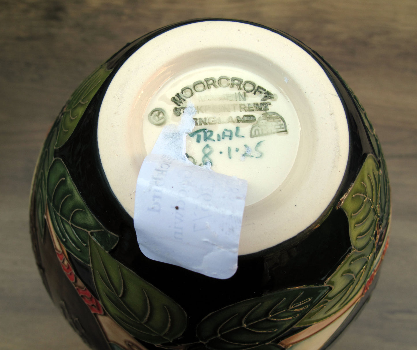 Moorcroft VERY RARE BLACKBIRD Vase 265/7 Trial Date 8.1.25 Retail Price £785