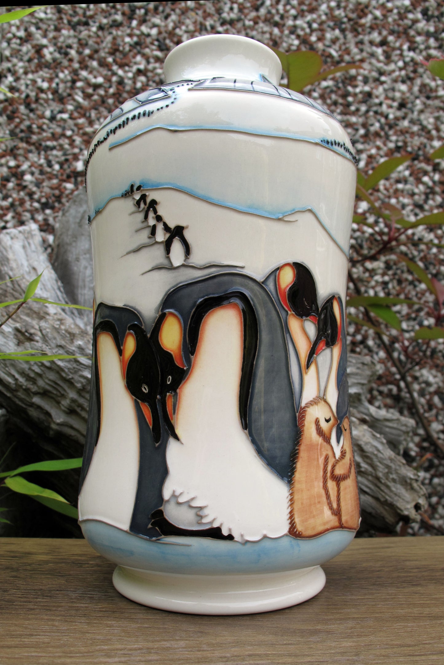 Moorcroft Exquisite KINGS OF ANTARTICA Vase  98/8 Number 9. Retail Price £760
