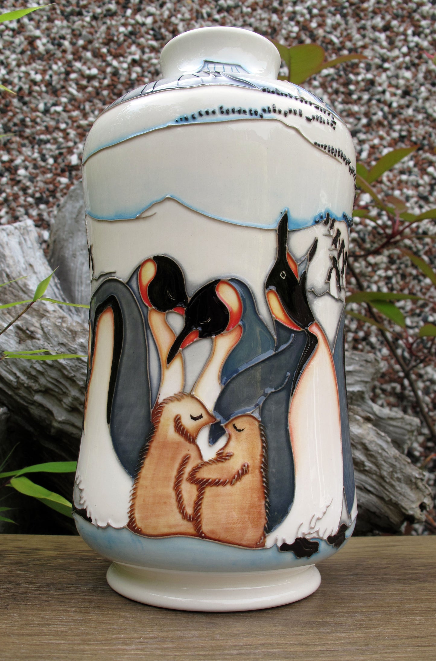 Moorcroft Exquisite KINGS OF ANTARTICA Vase  98/8 Number 9. Retail Price £760