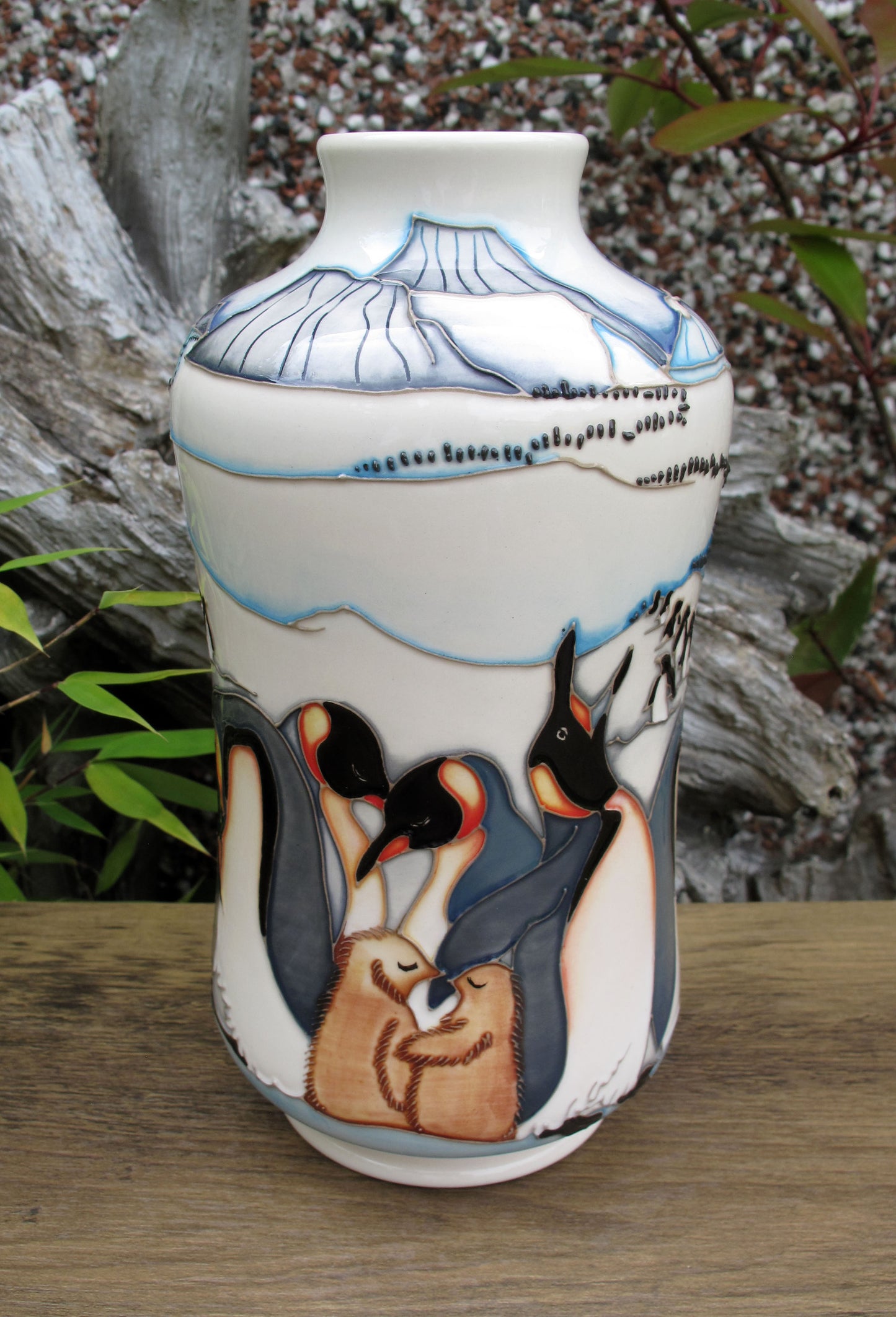 Moorcroft Exquisite KINGS OF ANTARTICA Vase  98/8 Number 9. Retail Price £760