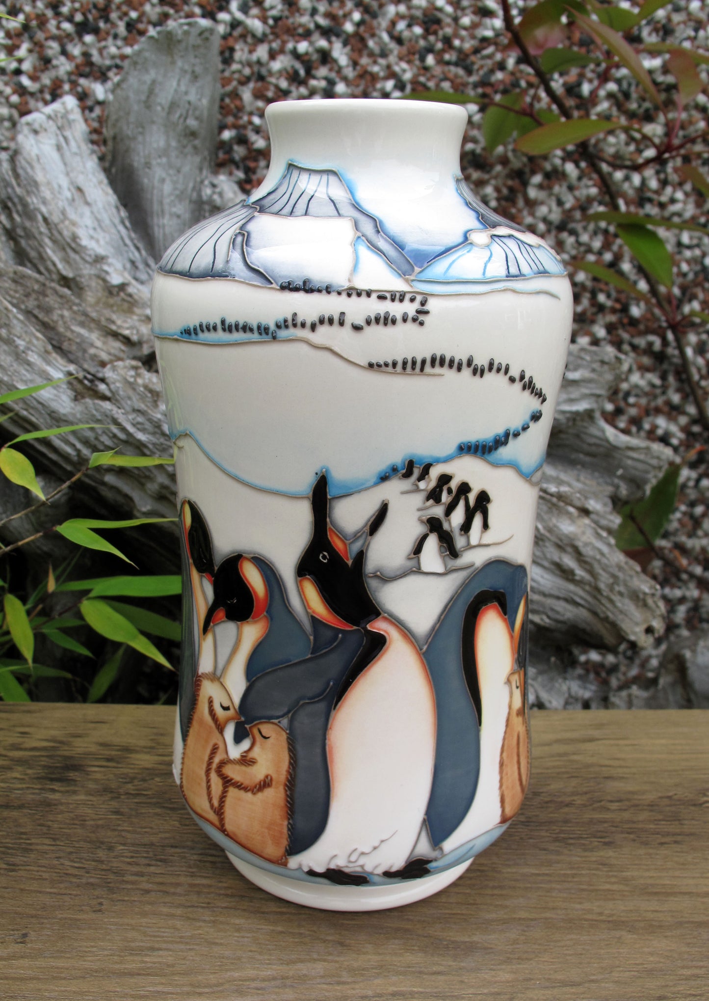 Moorcroft Exquisite KINGS OF ANTARTICA Vase  98/8 Number 9. Retail Price £760
