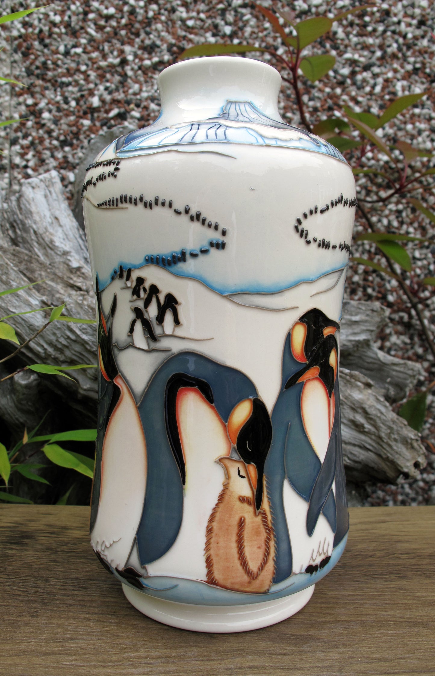 Moorcroft Exquisite KINGS OF ANTARTICA Vase  98/8 Number 9. Retail Price £760