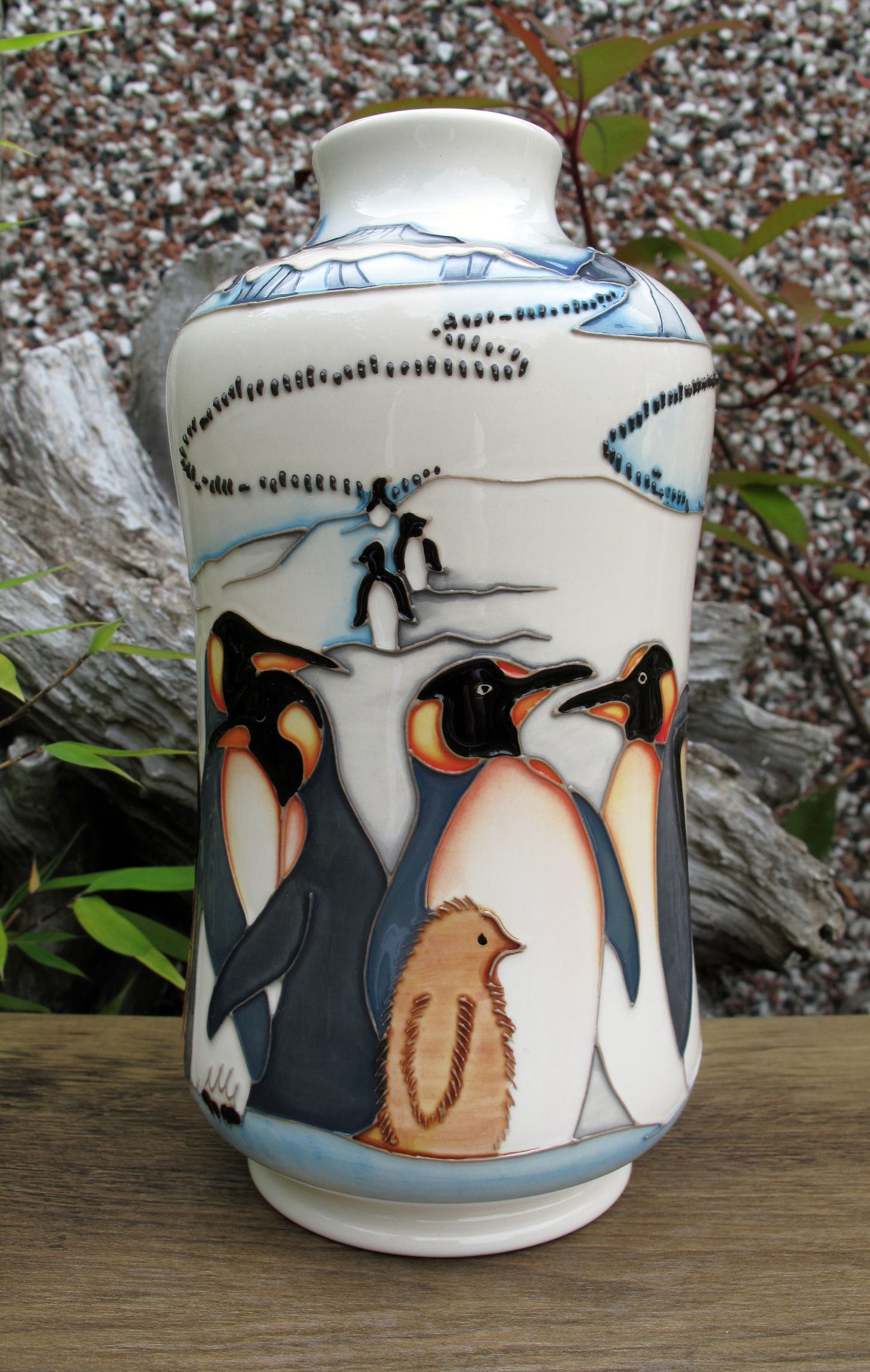 Moorcroft Exquisite KINGS OF ANTARTICA Vase  98/8 Number 9. Retail Price £760