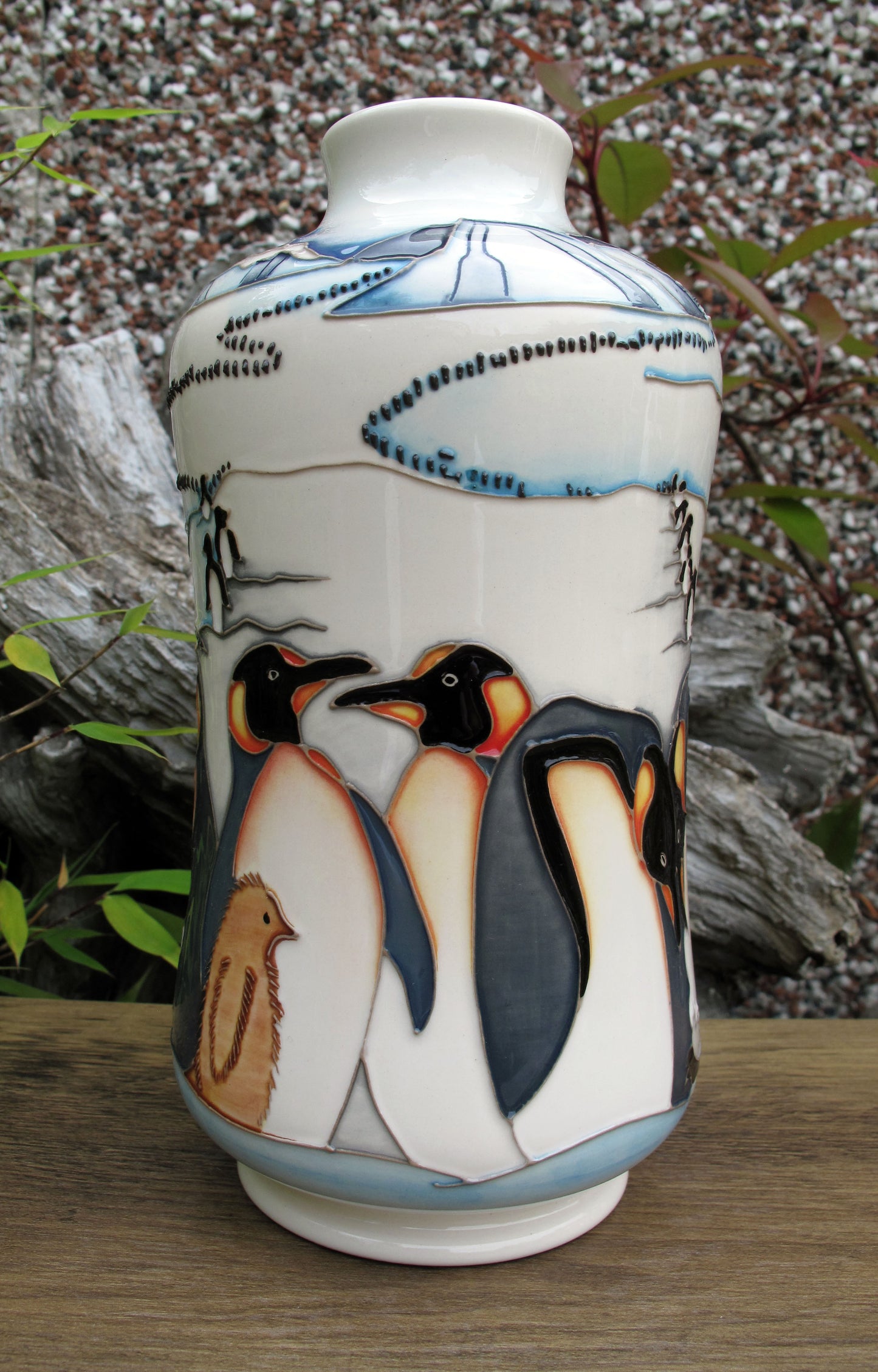 Moorcroft Exquisite KINGS OF ANTARTICA Vase  98/8 Number 9. Retail Price £760