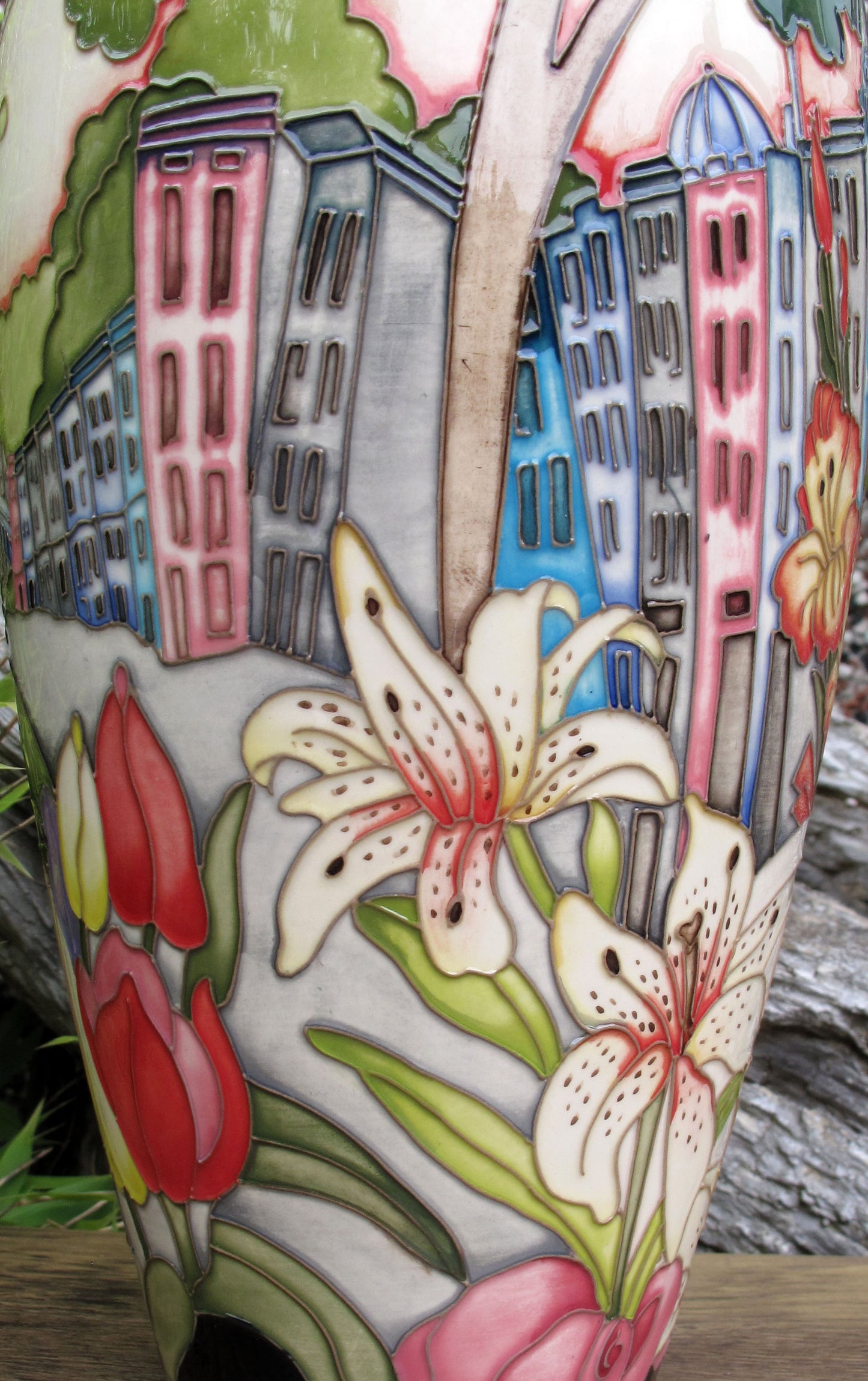Moorcroft THE FLOWER SELLER Vase 101/12 Limited Edition 24/25 Retail Price £1595