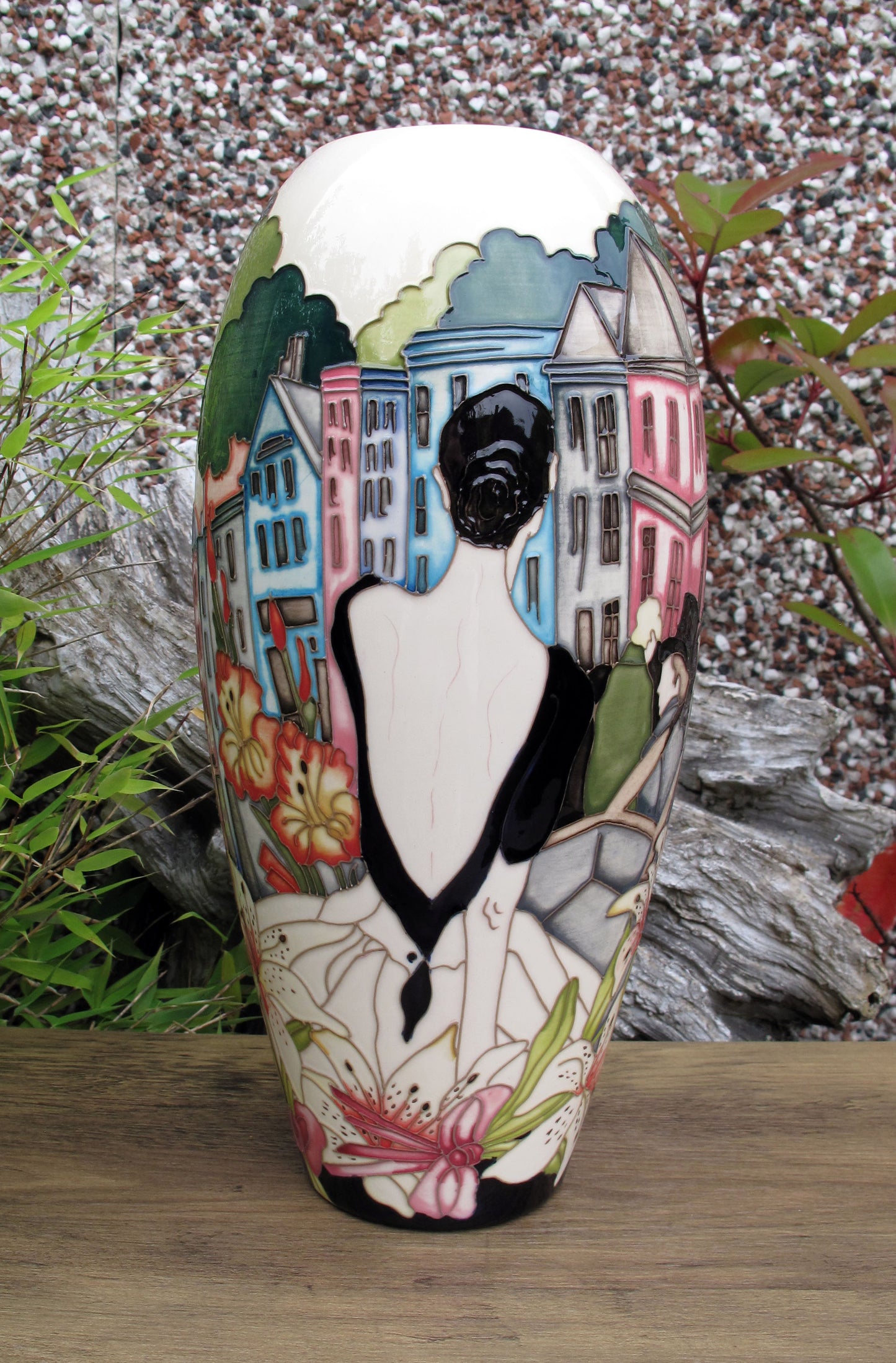 Moorcroft THE FLOWER SELLER Vase 101/12 Limited Edition 24/25 Retail Price £1595