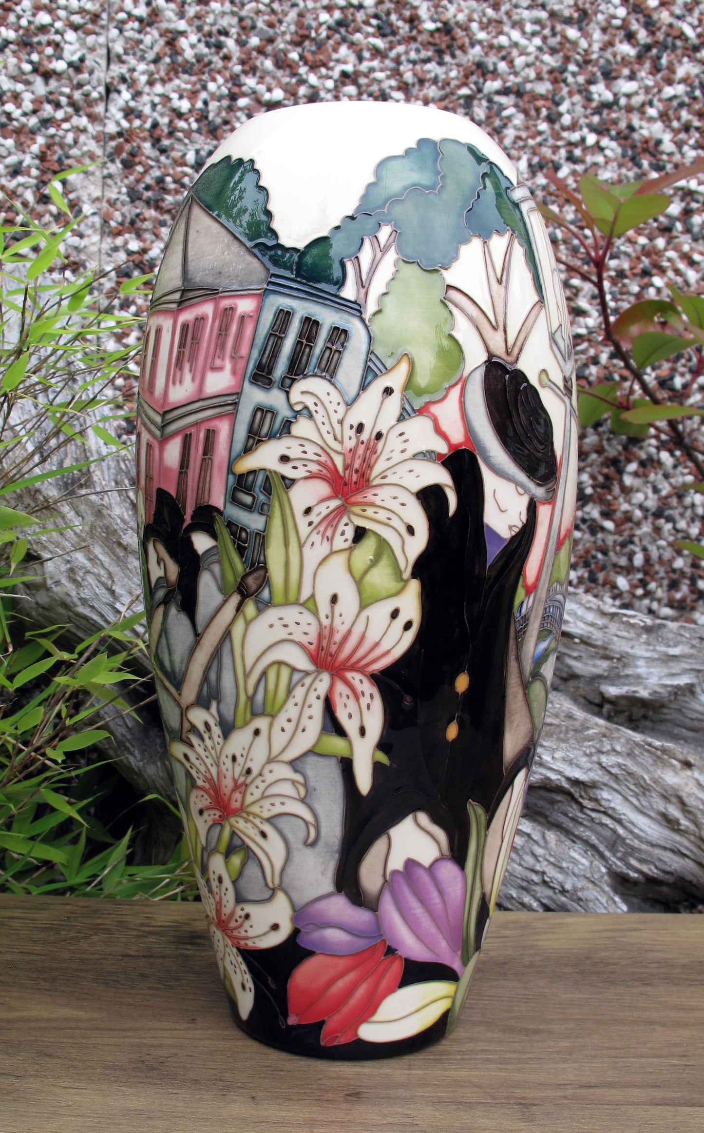 Moorcroft THE FLOWER SELLER Vase 101/12 Limited Edition 24/25 Retail Price £1595
