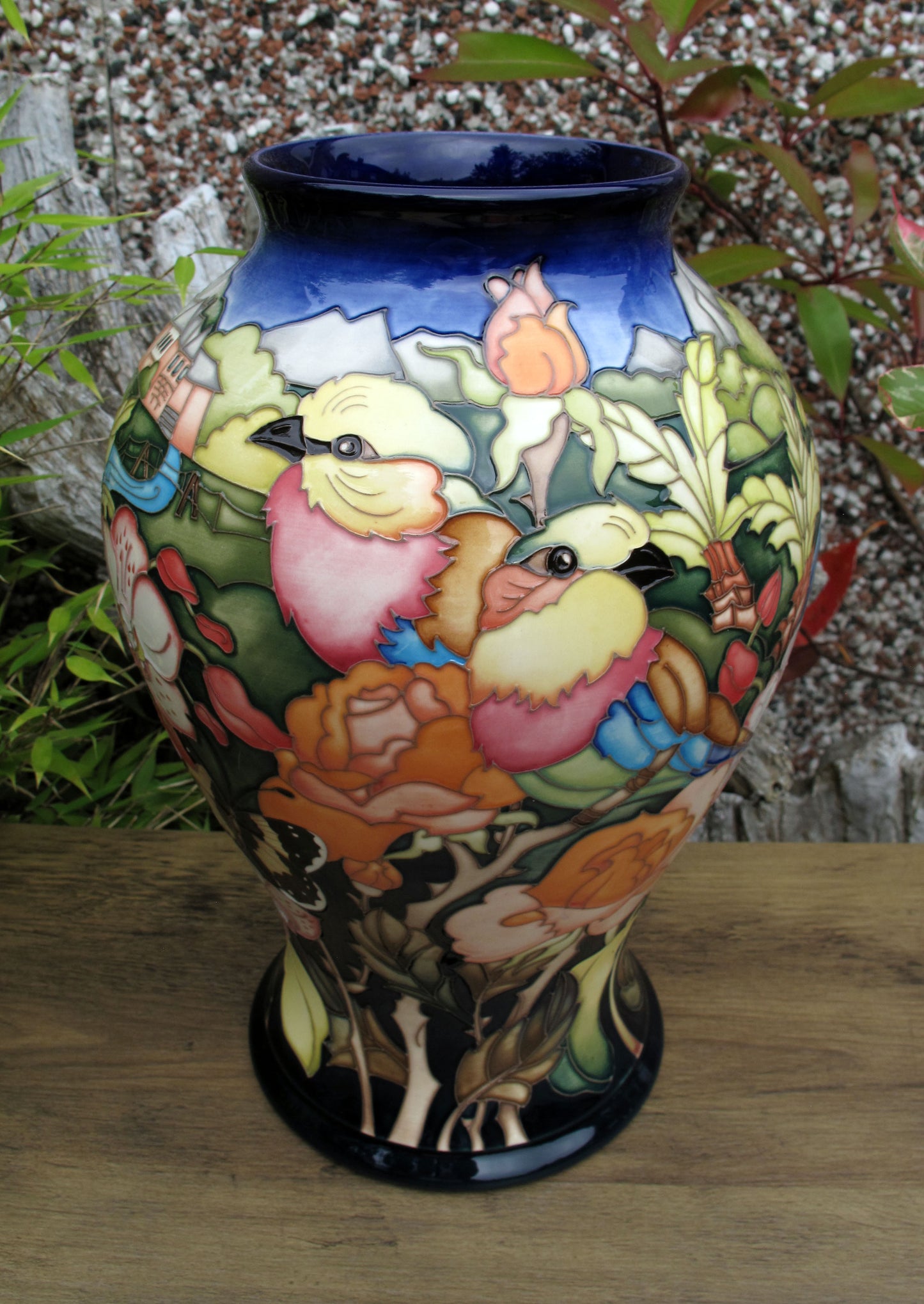Moorcroft SAGANA LODGE Vase 65/12 Limited Edition 22/30 Retail Price £2195 Birds