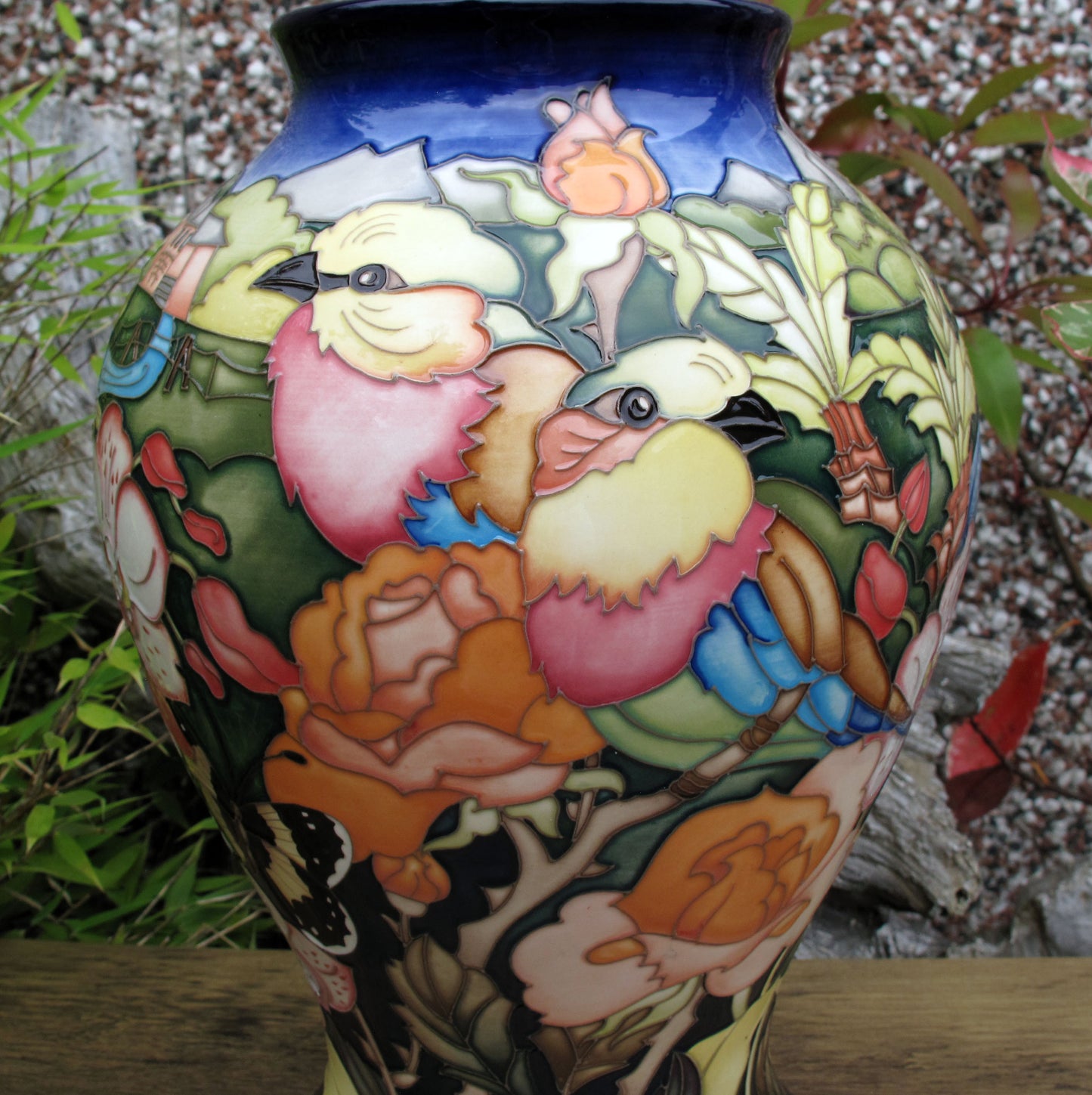 Moorcroft SAGANA LODGE Vase 65/12 Limited Edition 22/30 Retail Price £2195 Birds