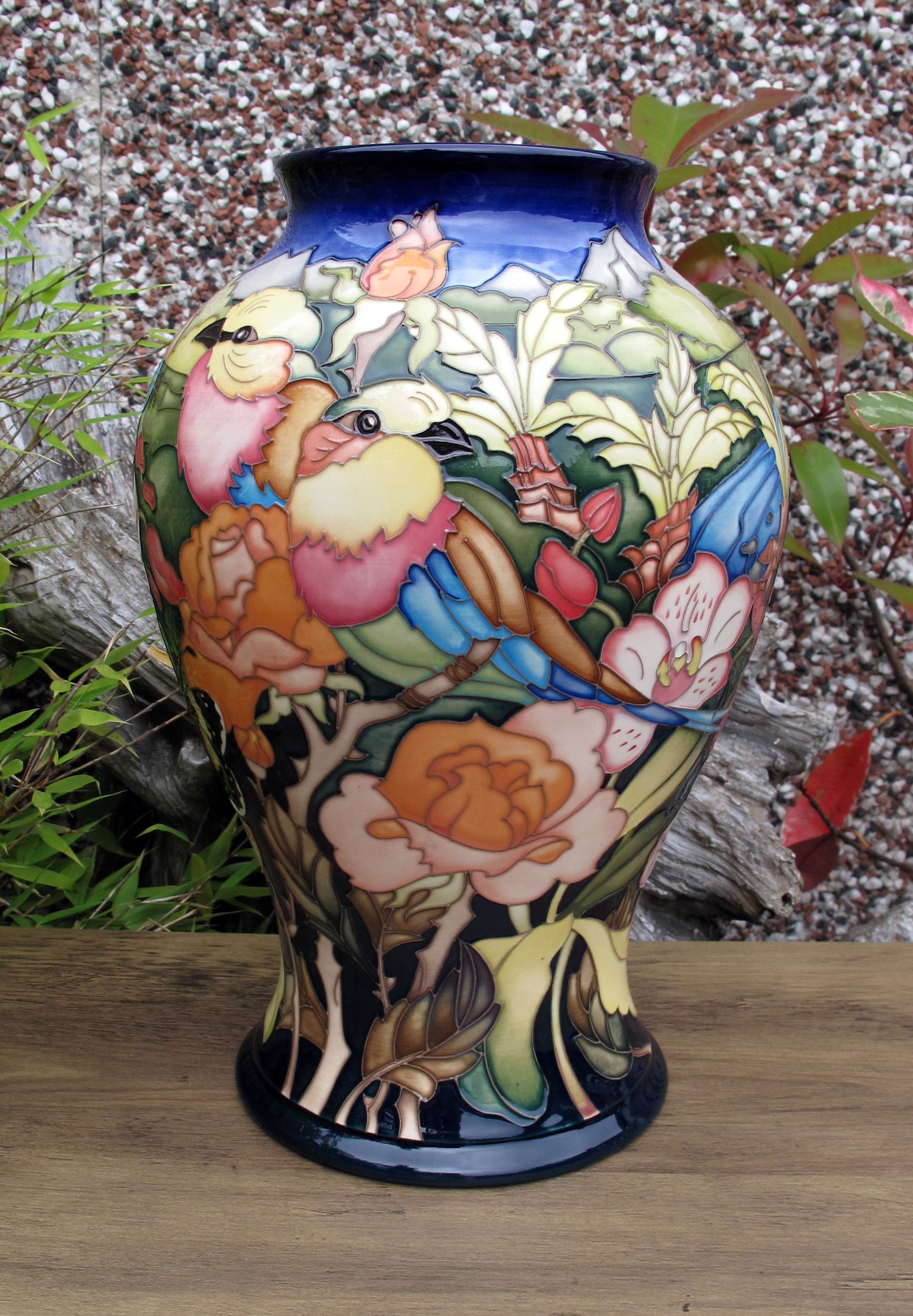 Moorcroft SAGANA LODGE Vase 65/12 Limited Edition 22/30 Retail Price £2195 Birds