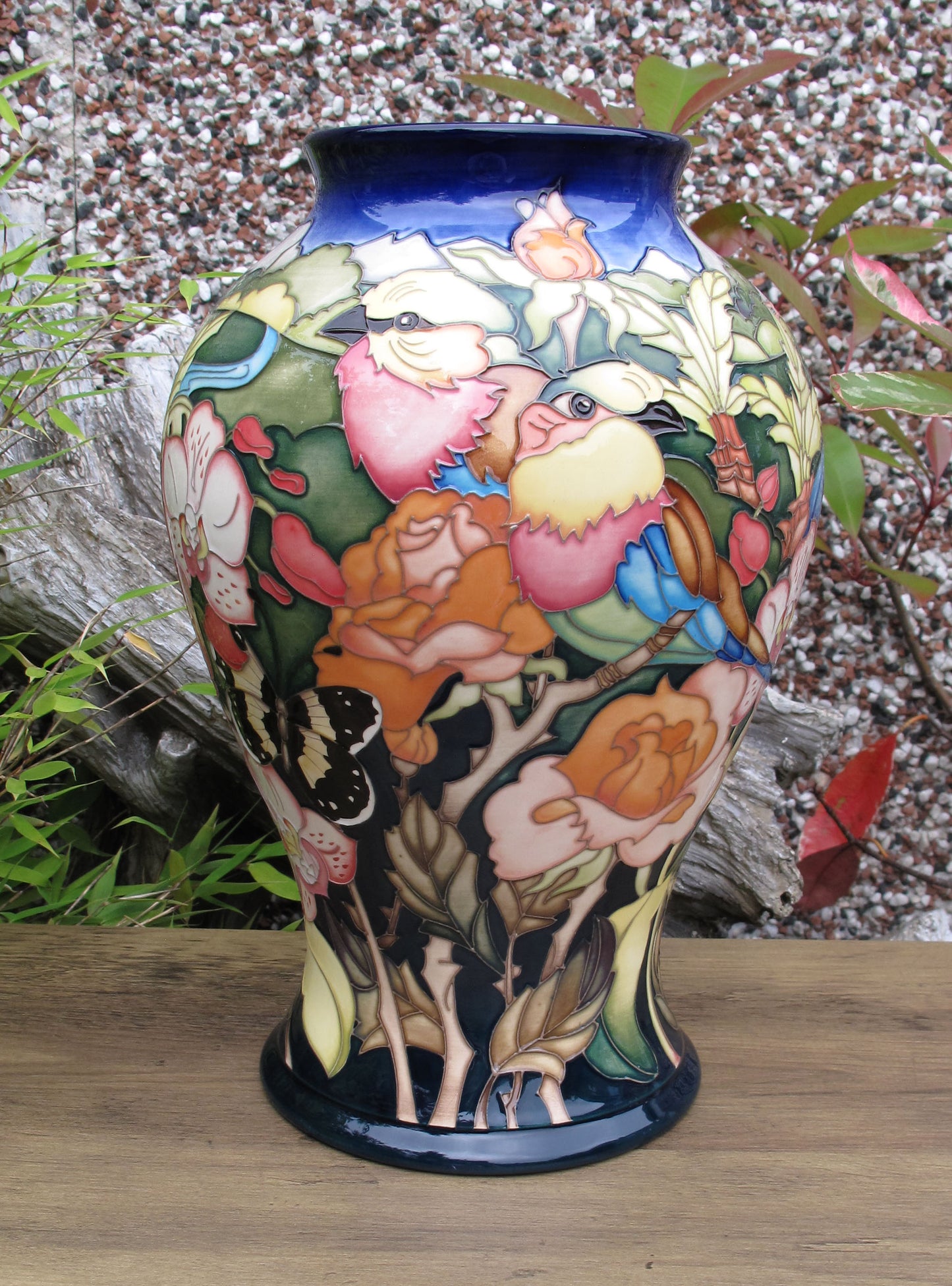 Moorcroft SAGANA LODGE Vase 65/12 Limited Edition 22/30 Retail Price £2195 Birds