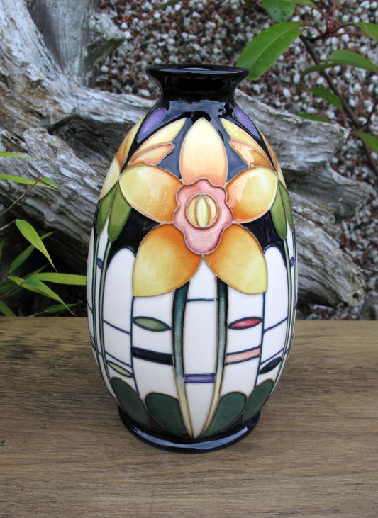 Moorcroft Very Rare MODERN DAFF Vase 119/7 Trial Date 25.3.25 Retail Price £430