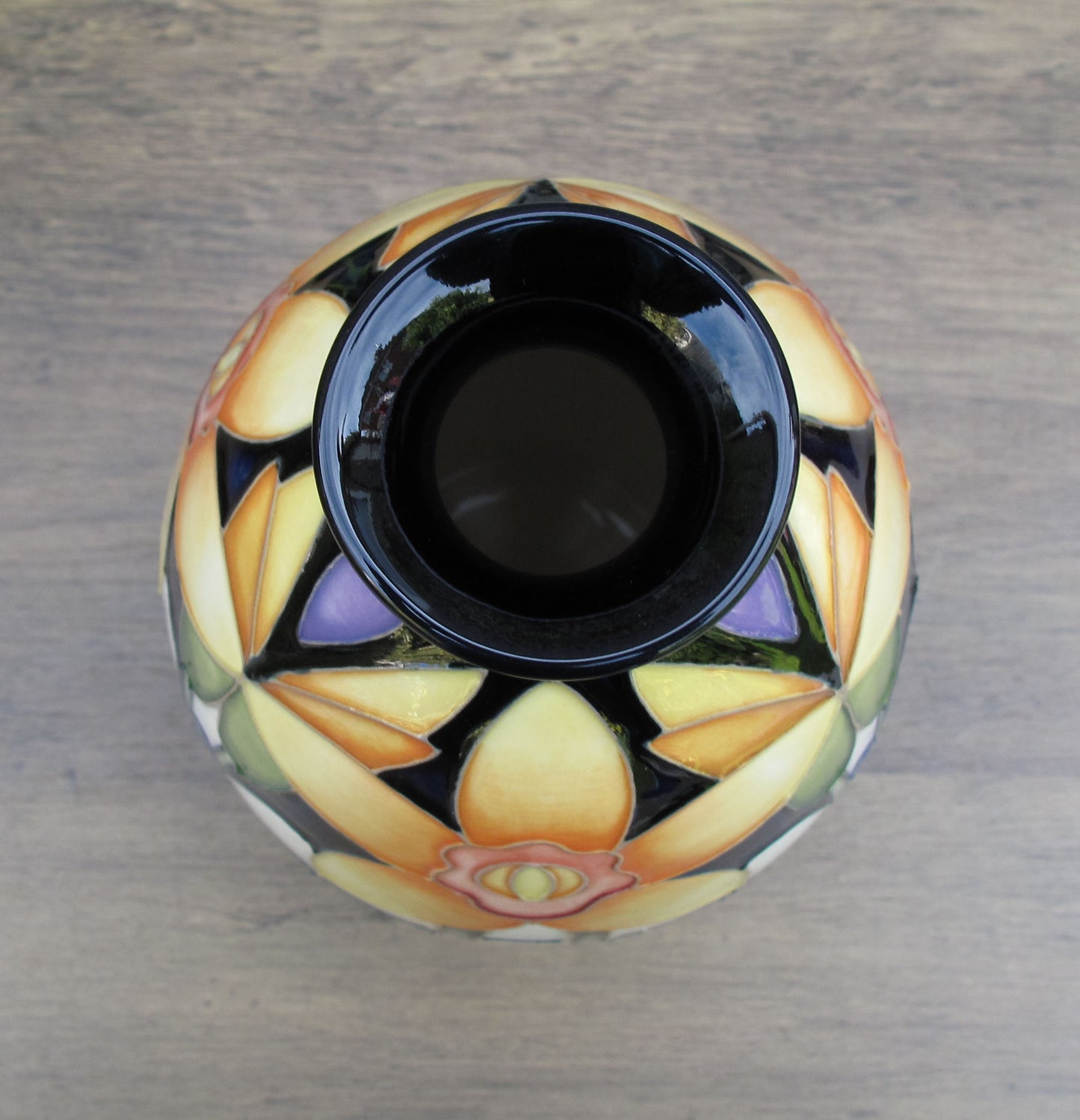 Moorcroft Very Rare MODERN DAFF Vase 119/7 Trial Date 25.3.25 Retail Price £430