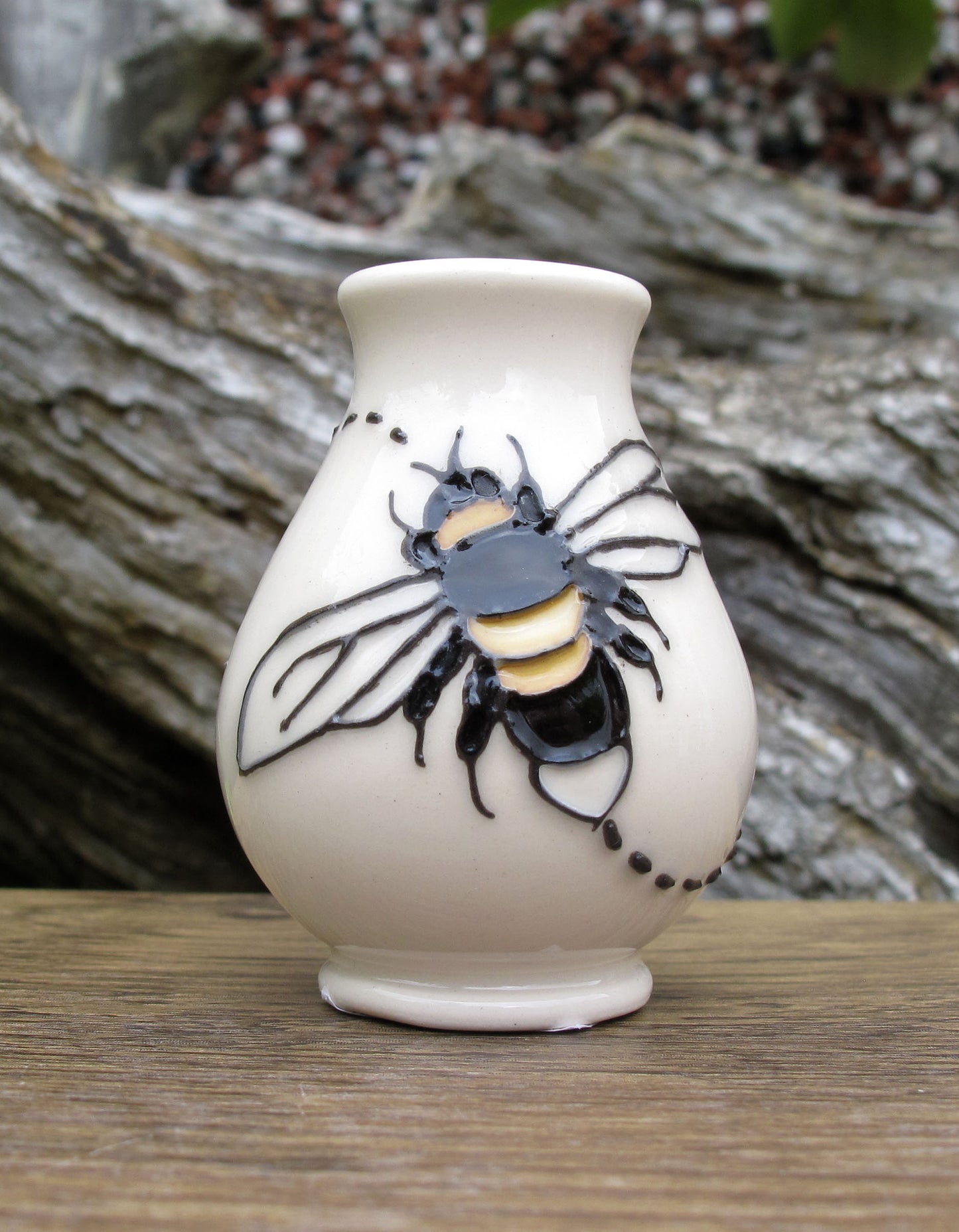 Moorcroft Exquisite Miniature BEES FOR TEA Vase Shape 7/2 Rachel Bishop