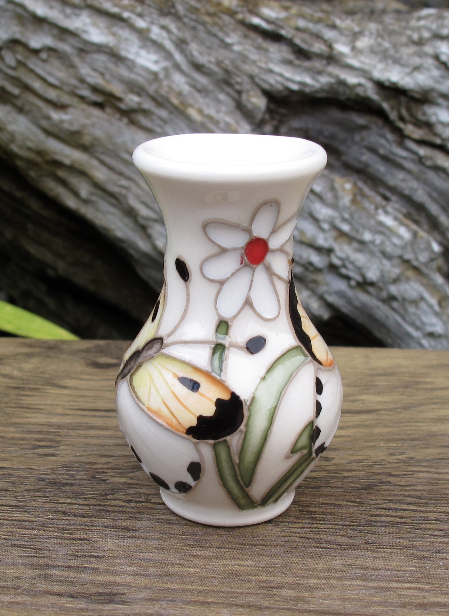 Moorcroft Miniature FLUTTER FOR YOU 49/2 Vase Retail Price £129 Butterflies