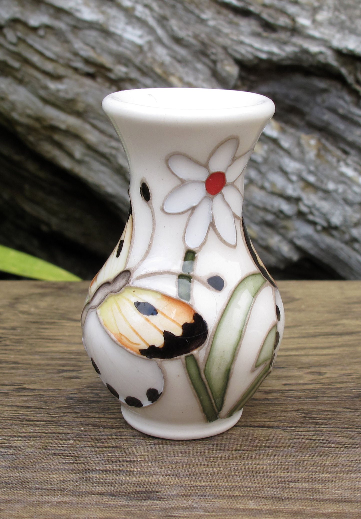 Moorcroft Miniature FLUTTER FOR YOU 49/2 Vase Retail Price £129 Butterflies