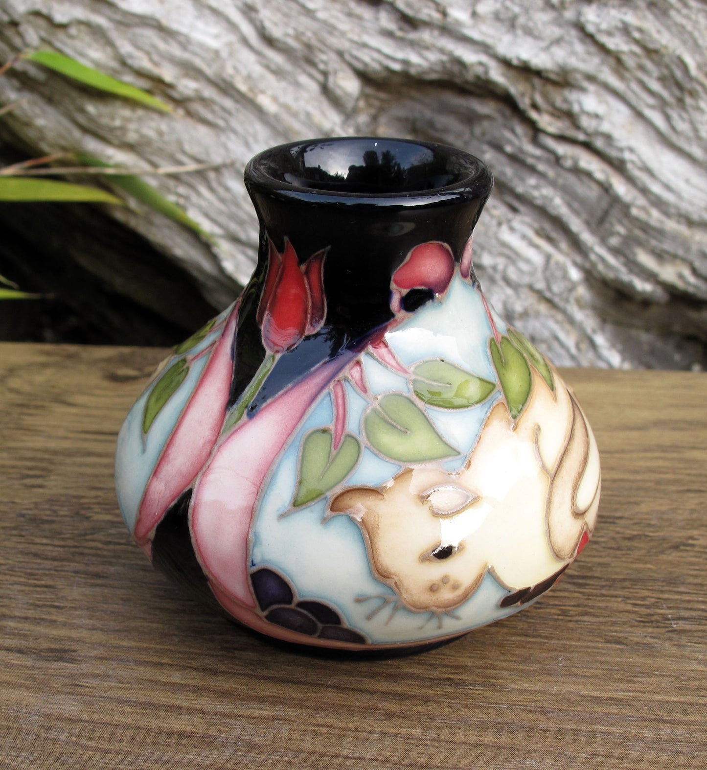 Moorcroft Exquisite LOVE LITTLE KITTY Miniature Vase 32/2 Retail Price £228