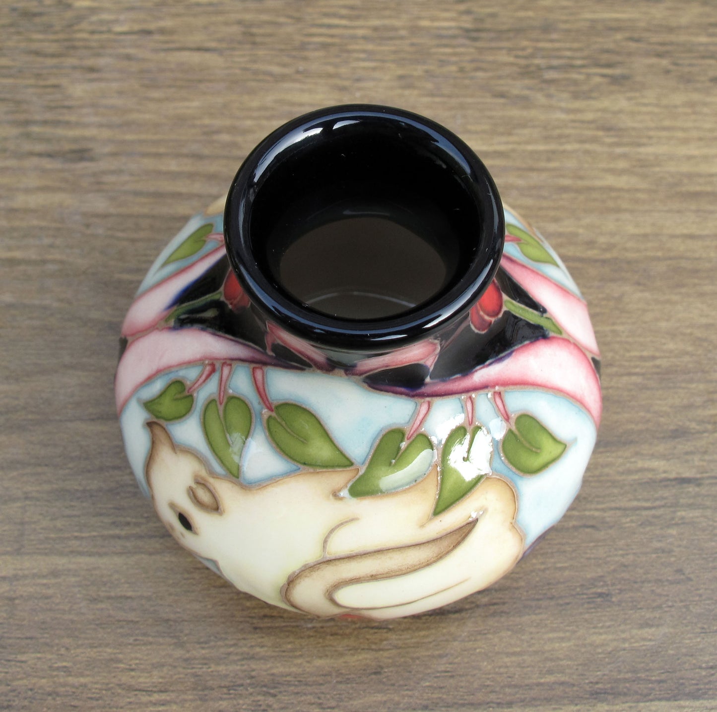 Moorcroft Exquisite LOVE LITTLE KITTY Miniature Vase 32/2 Retail Price £228