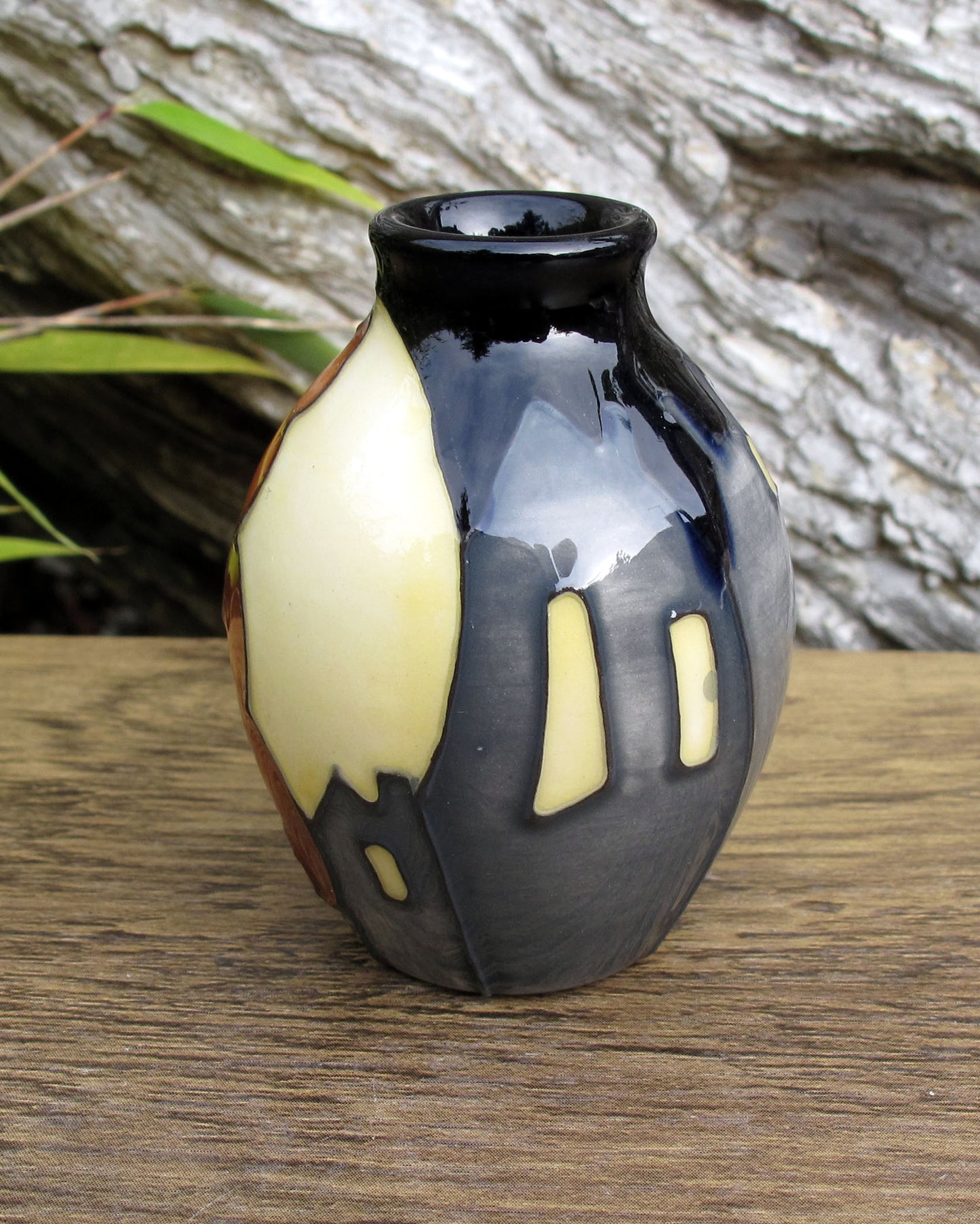 Moorcroft Exquisite CONFRERE Miniature vase Shape 3/2 Retail Price £136 Cats