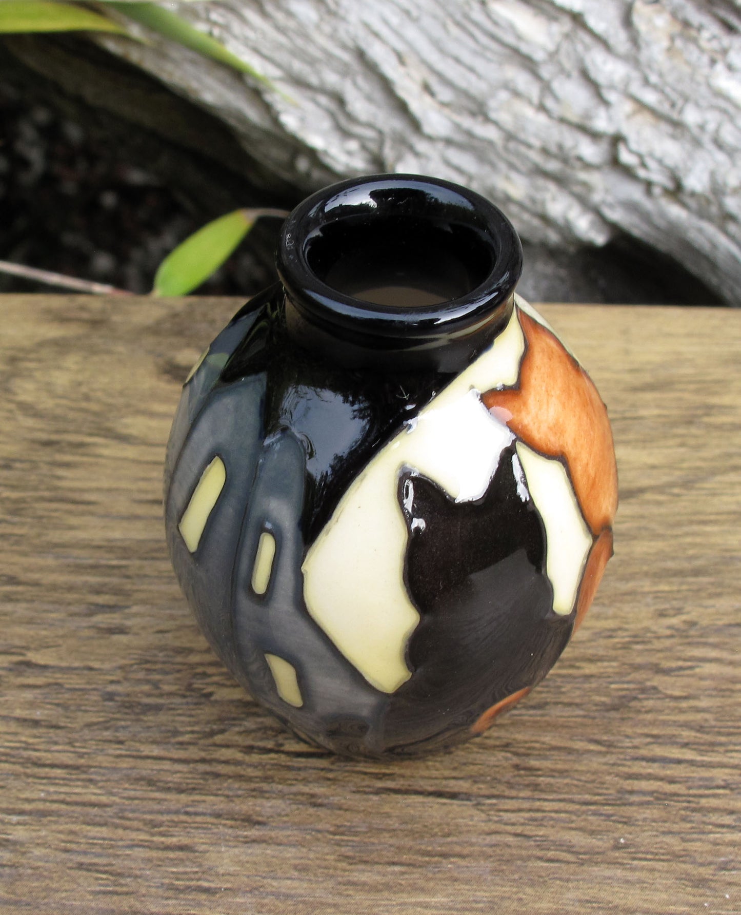 Moorcroft Exquisite CONFRERE Miniature vase Shape 3/2 Retail Price £136 Cats
