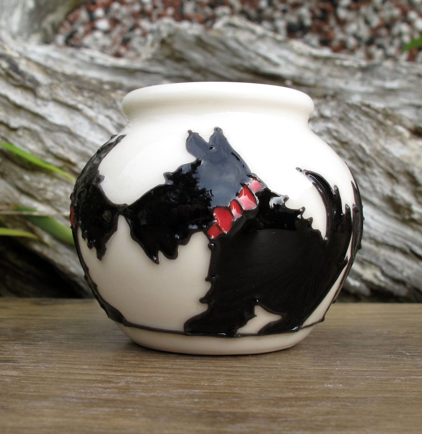 Moorcroft Miniature CANINE COMPANIONS Vase 55/2 Retail Price £115 Scottie Dog