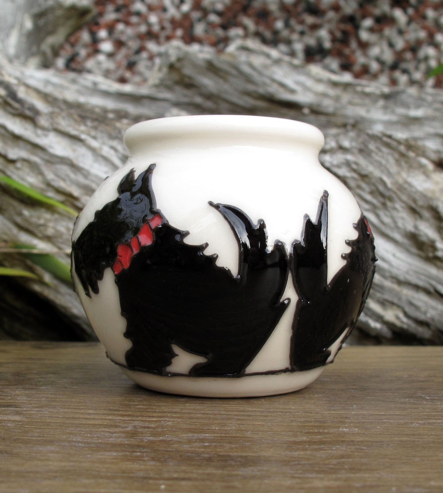 Moorcroft Miniature CANINE COMPANIONS Vase 55/2 Retail Price £115 Scottie Dog