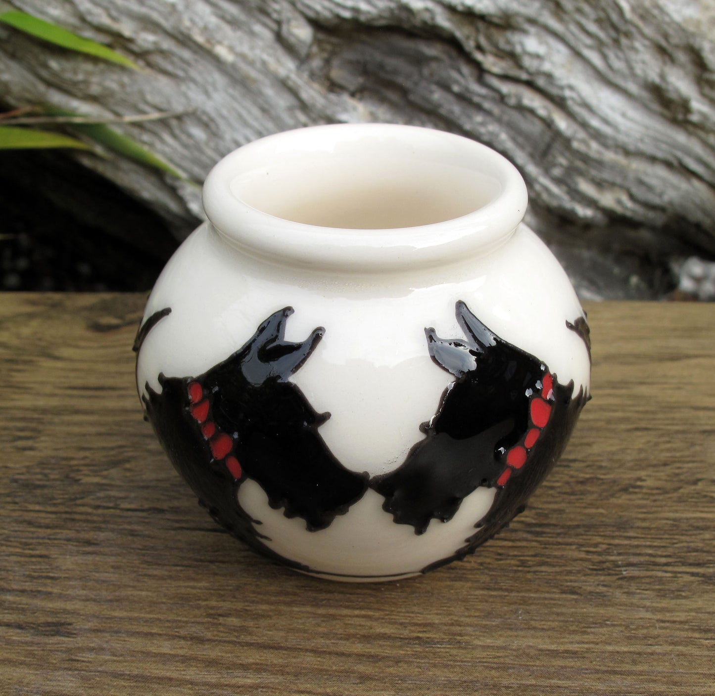 Moorcroft Miniature CANINE COMPANIONS Vase 55/2 Retail Price £115 Scottie Dog