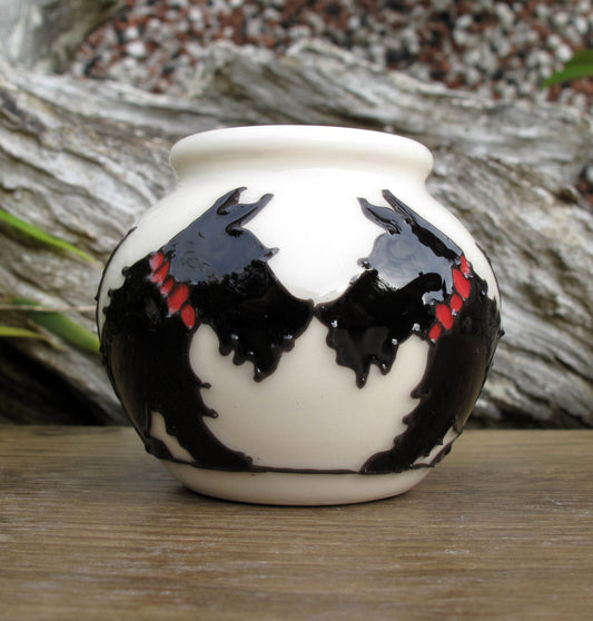 Moorcroft Miniature CANINE COMPANIONS Vase 55/2 Retail Price £115 Scottie Dog