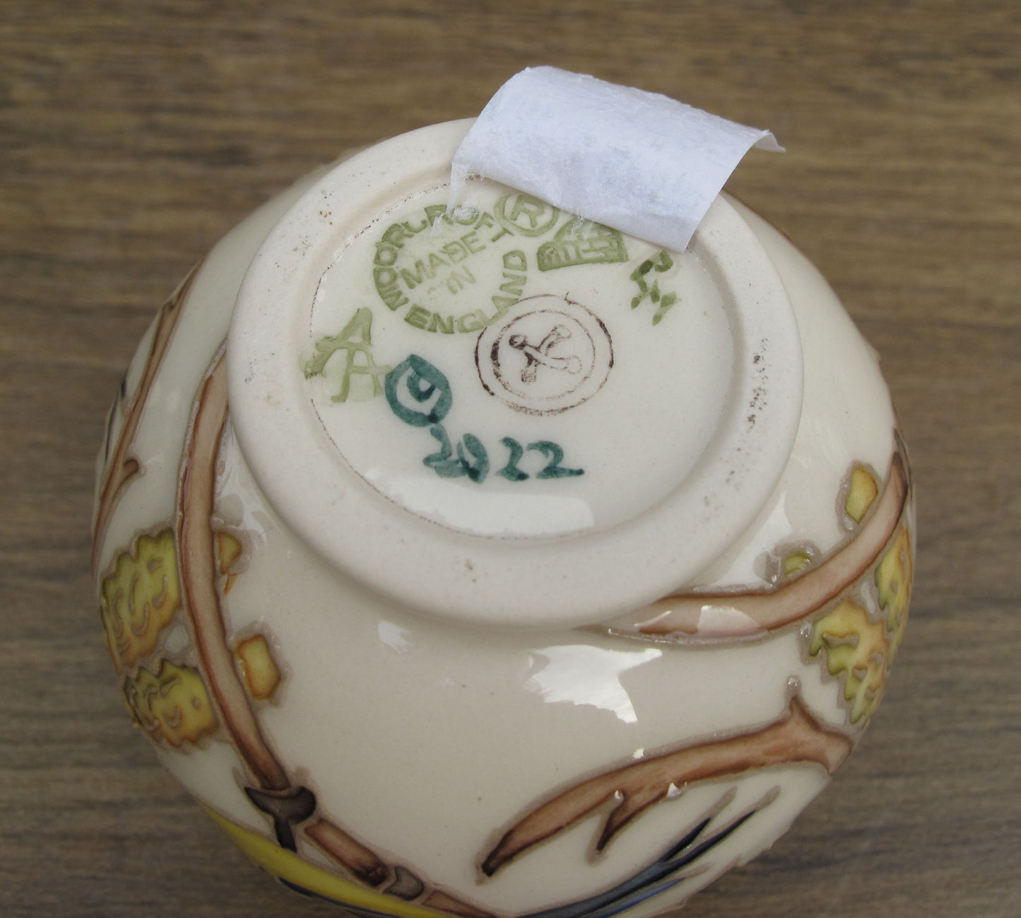 Moorcroft Miniature COLOURS OF WINTER 914/2 Vase (Month Jan) Retail Price £242