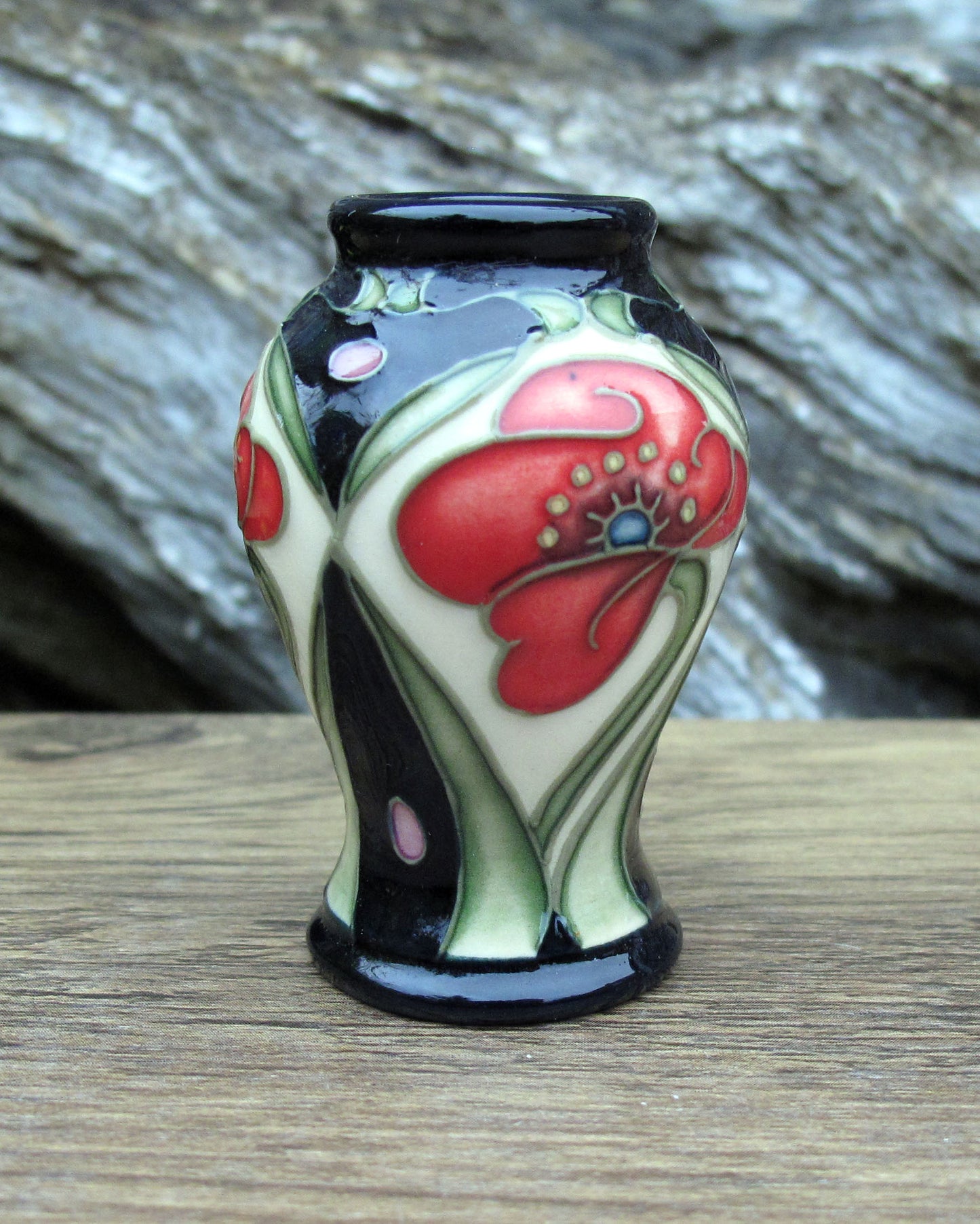 Moorcroft Exquisite LORD OF LEITH Miniature vase Shape 65/2 Rachel Bishop